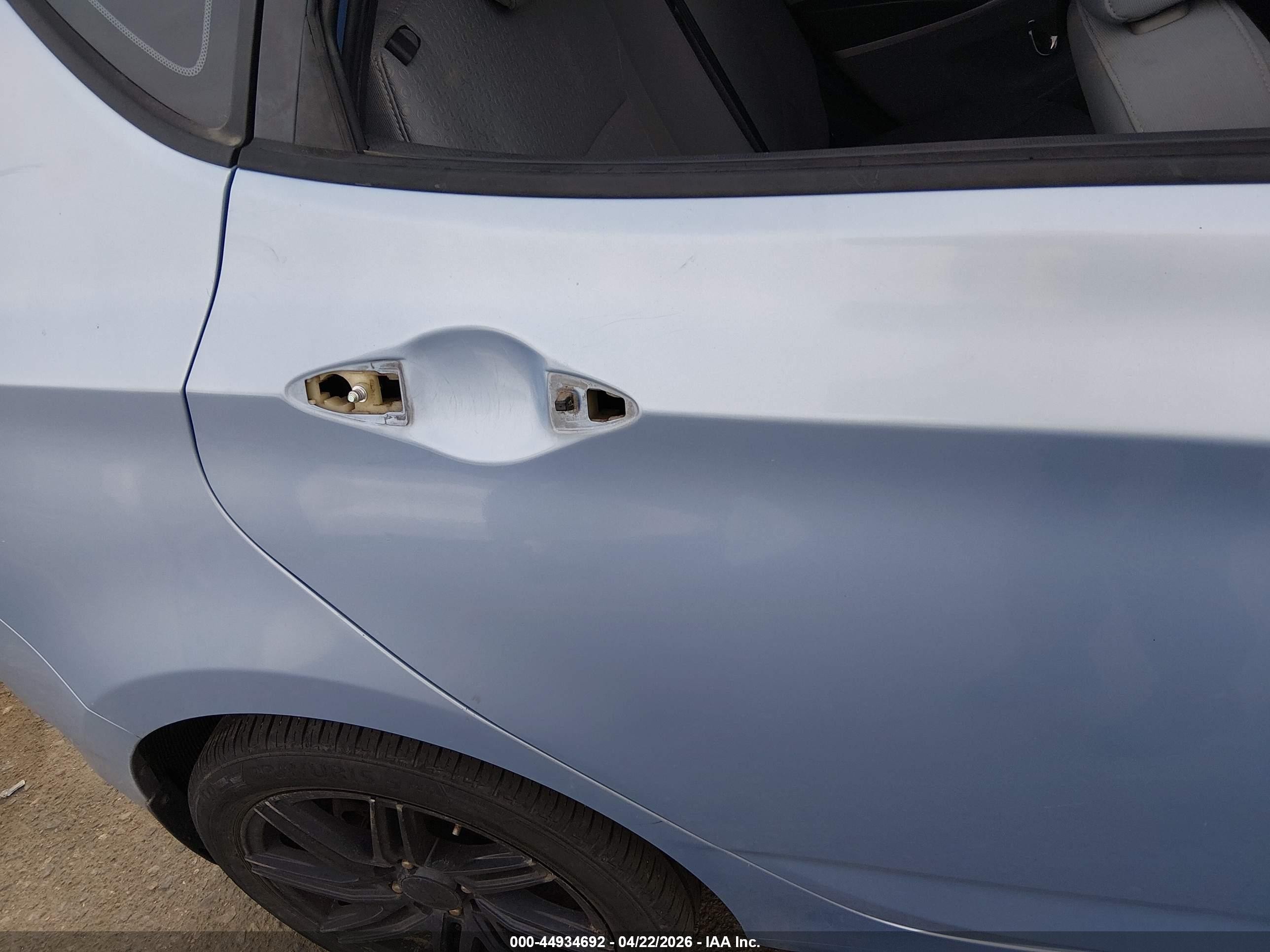 2013 Hyundai Accent Se Blue vin: KMHCU5AE6DU073652
