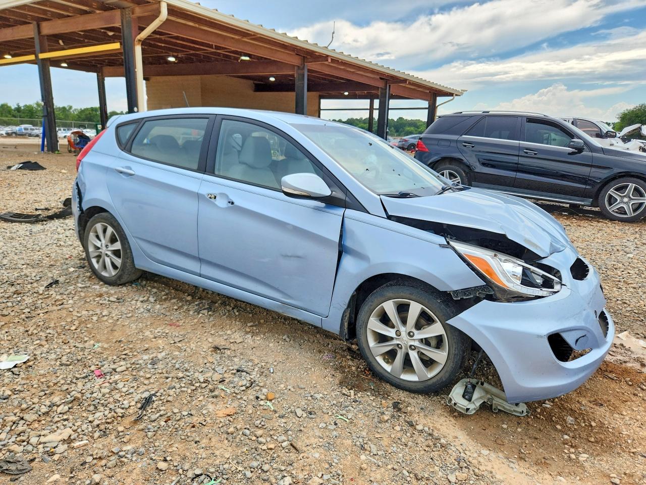 2014 Hyundai Accent Se Blue vin: KMHCU5AE6EU150439