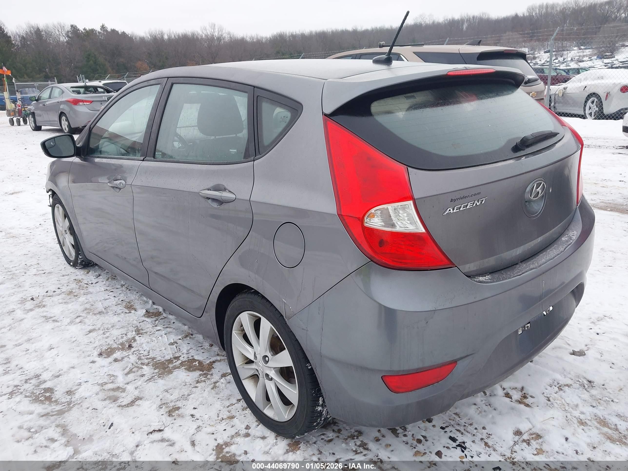 2014 Hyundai Accent Se Gray vin: KMHCU5AE6EU196028
