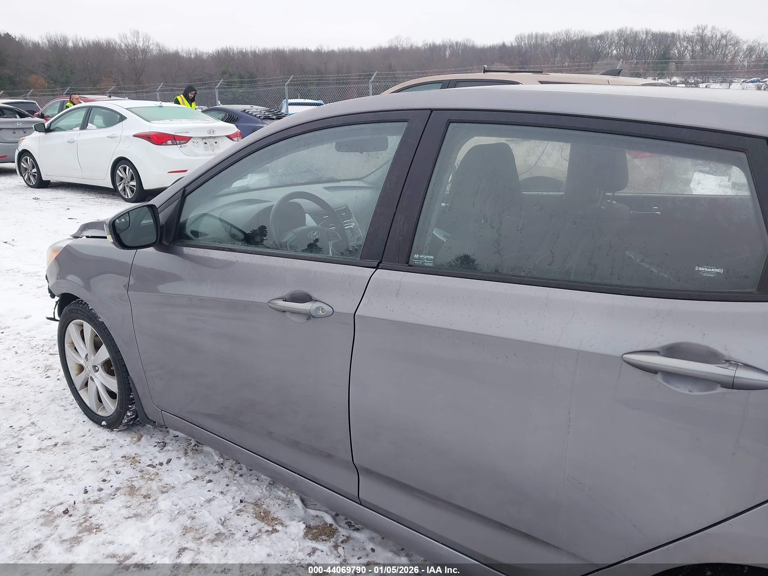 2014 Hyundai Accent Se Gray vin: KMHCU5AE6EU196028