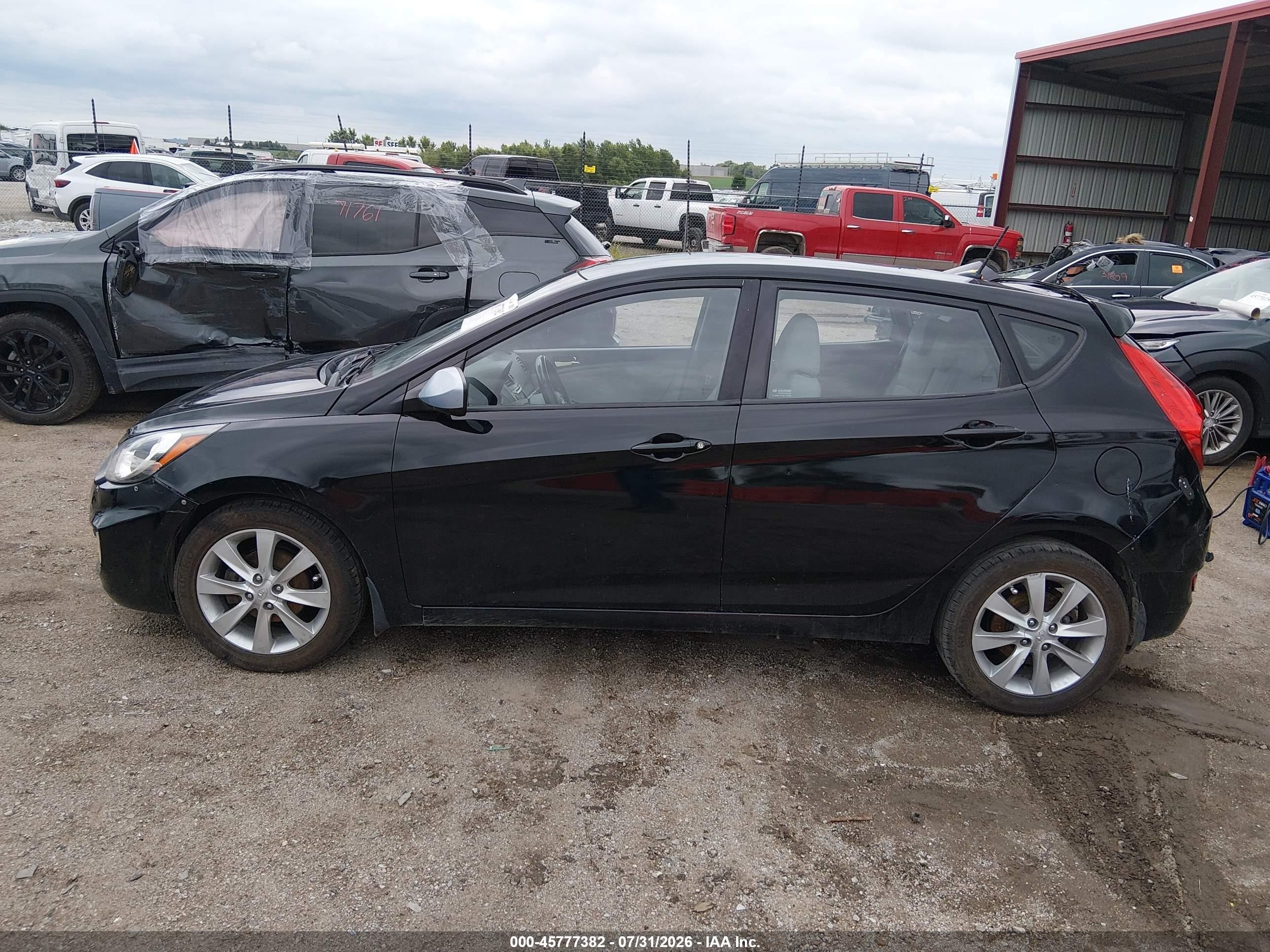 2012 Hyundai Accent Se Black vin: KMHCU5AE7CU017508