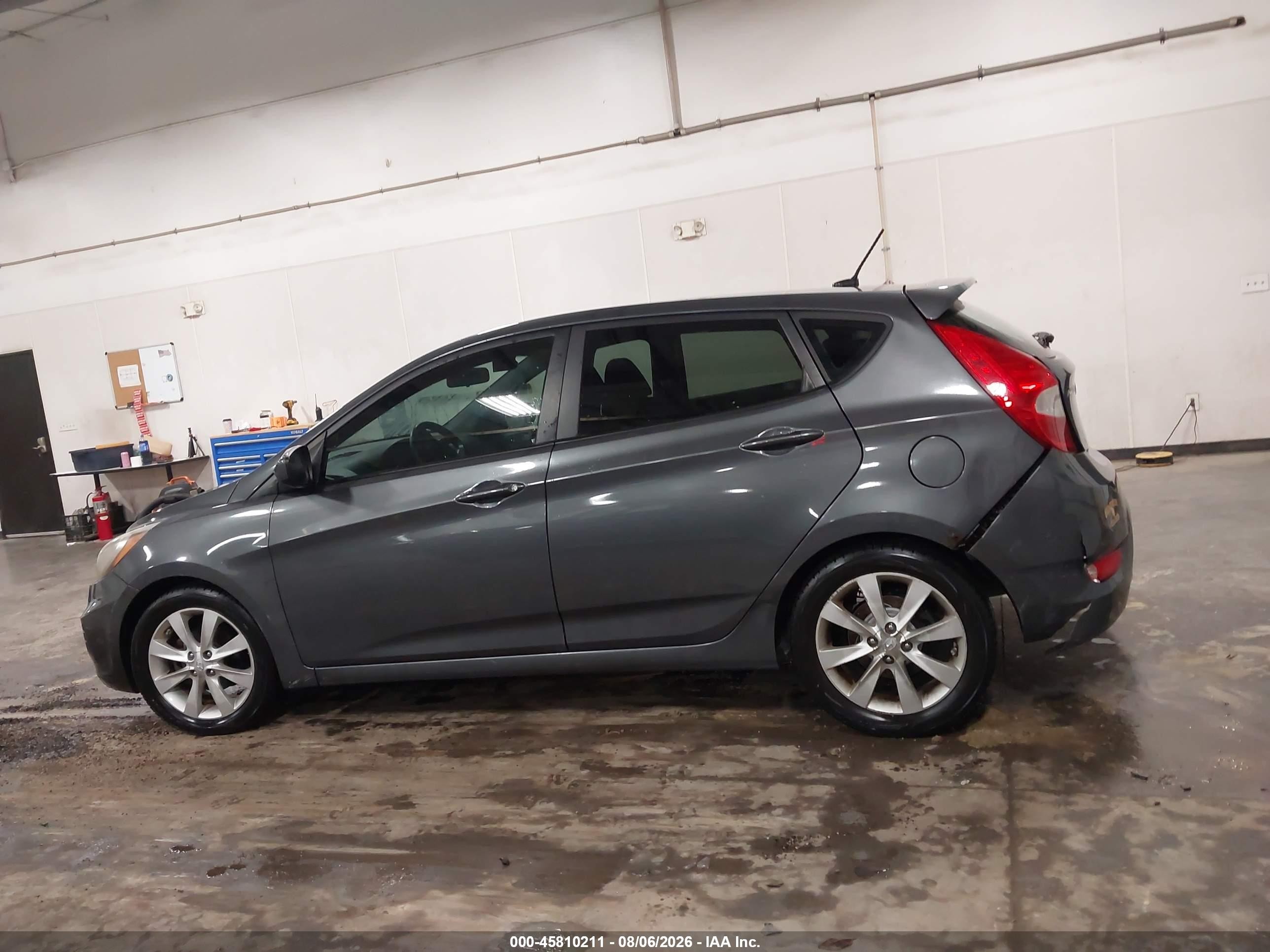 2012 Hyundai Accent Se Gray vin: KMHCU5AE7CU017878