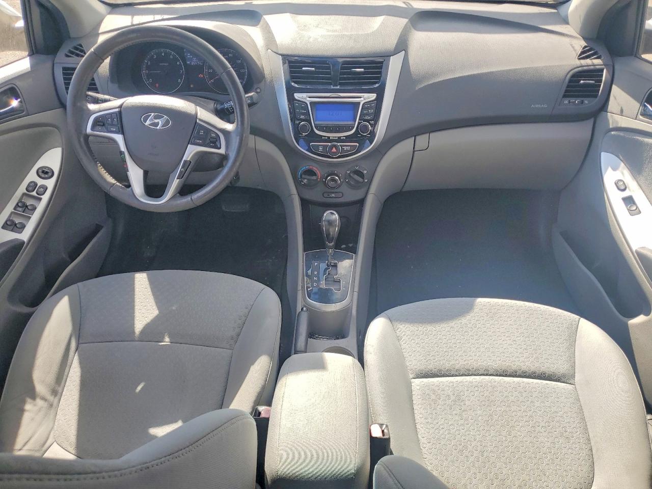 2012 Hyundai Accent Se White vin: KMHCU5AE7CU020506
