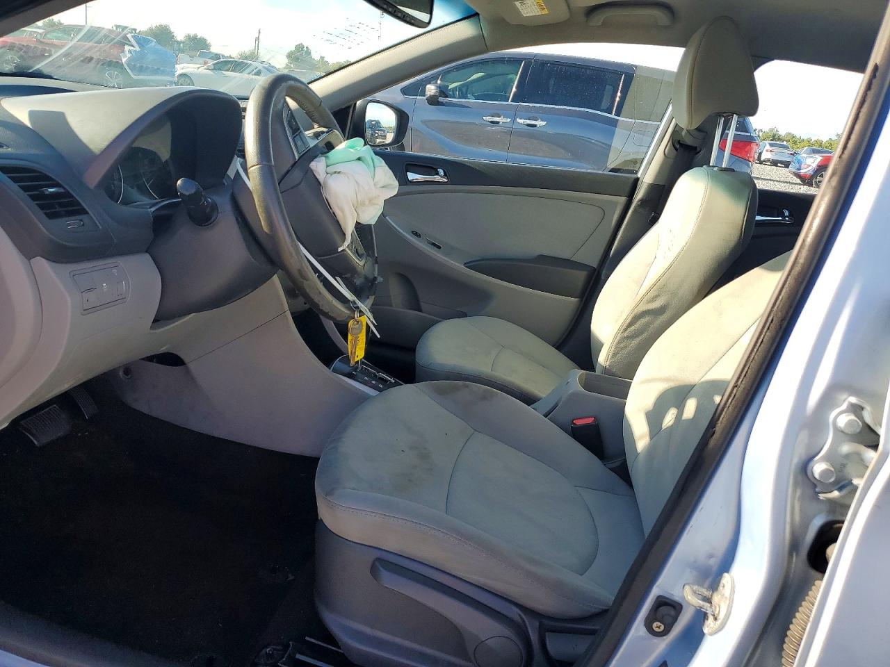 2012 Hyundai Accent Se Blue vin: KMHCU5AE7CU040982