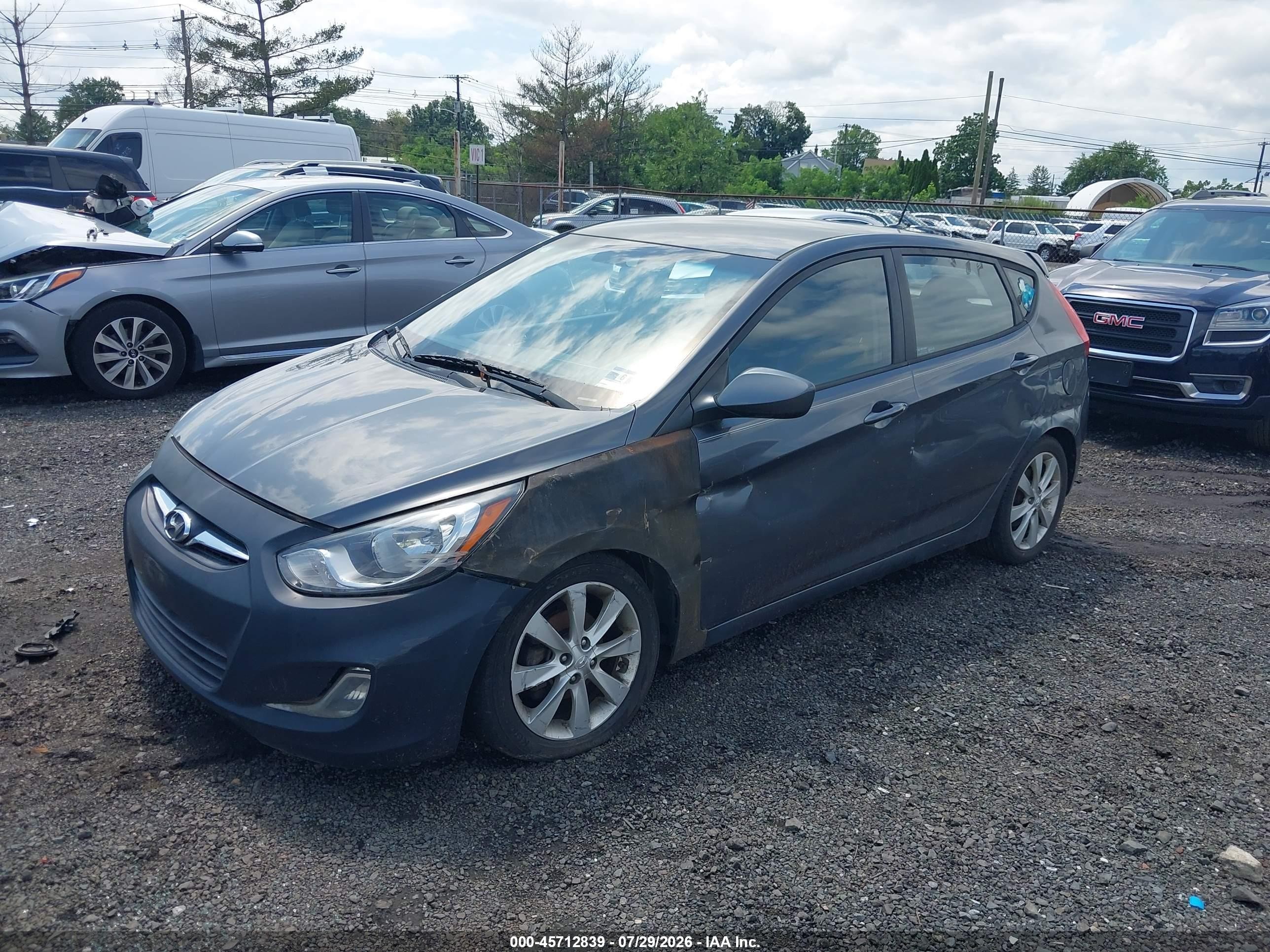 2012 Hyundai Accent Se Серый vin: KMHCU5AE7CU052842