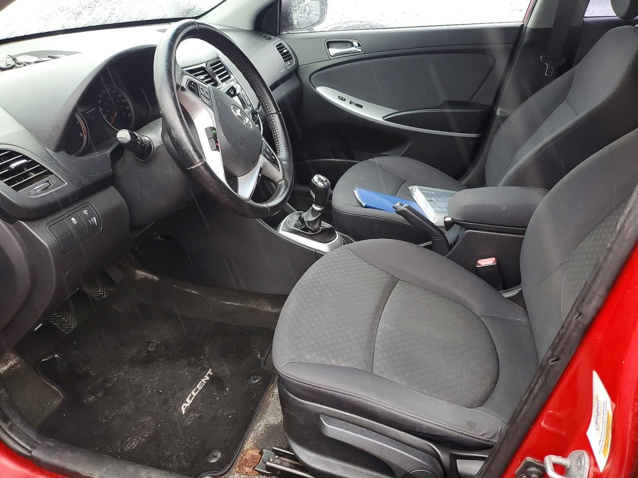 2012 Hyundai Accent Se Red vin: KMHCU5AE7CU053361