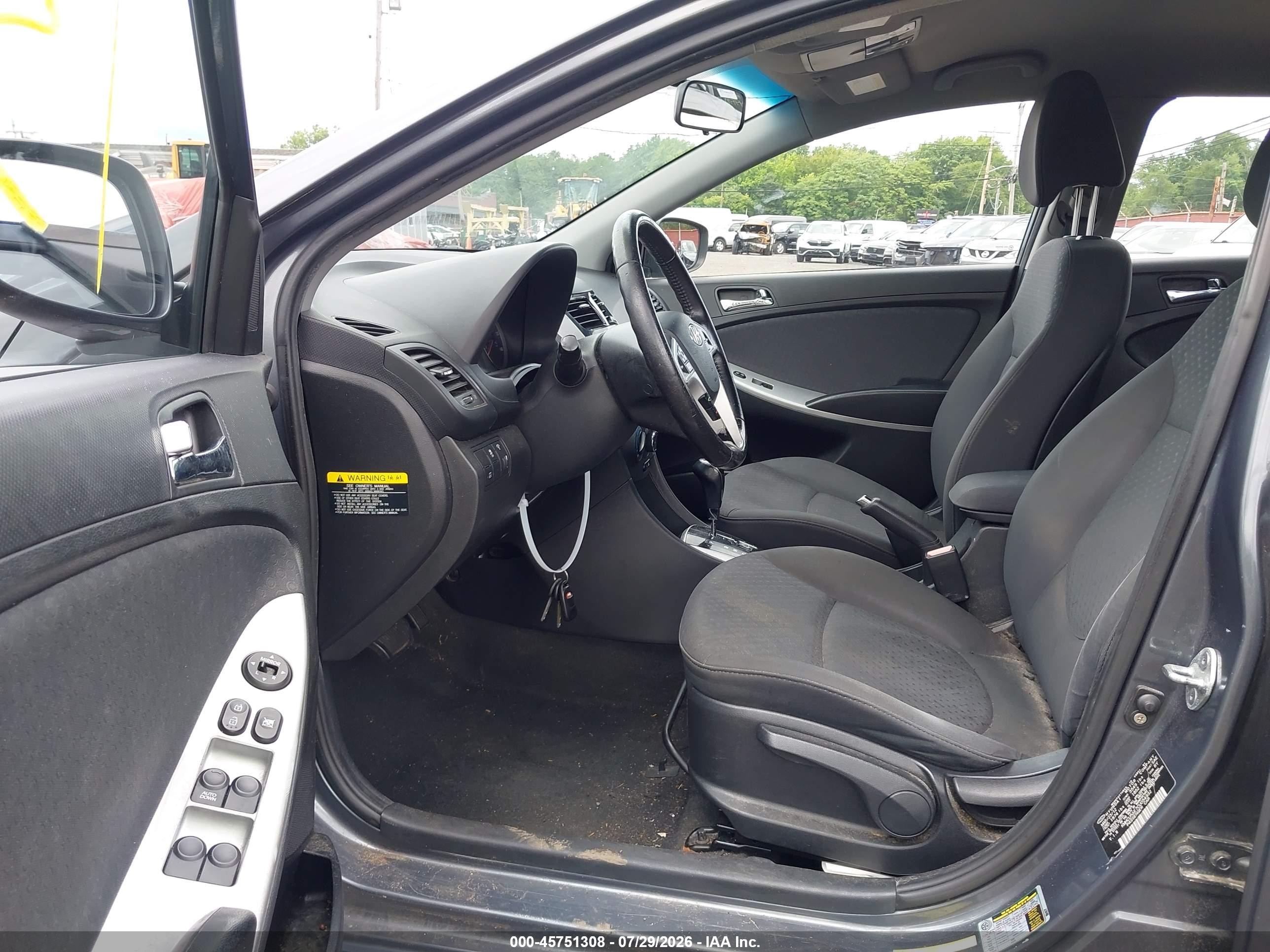 2012 Hyundai Accent Se Gray vin: KMHCU5AE7CU054932