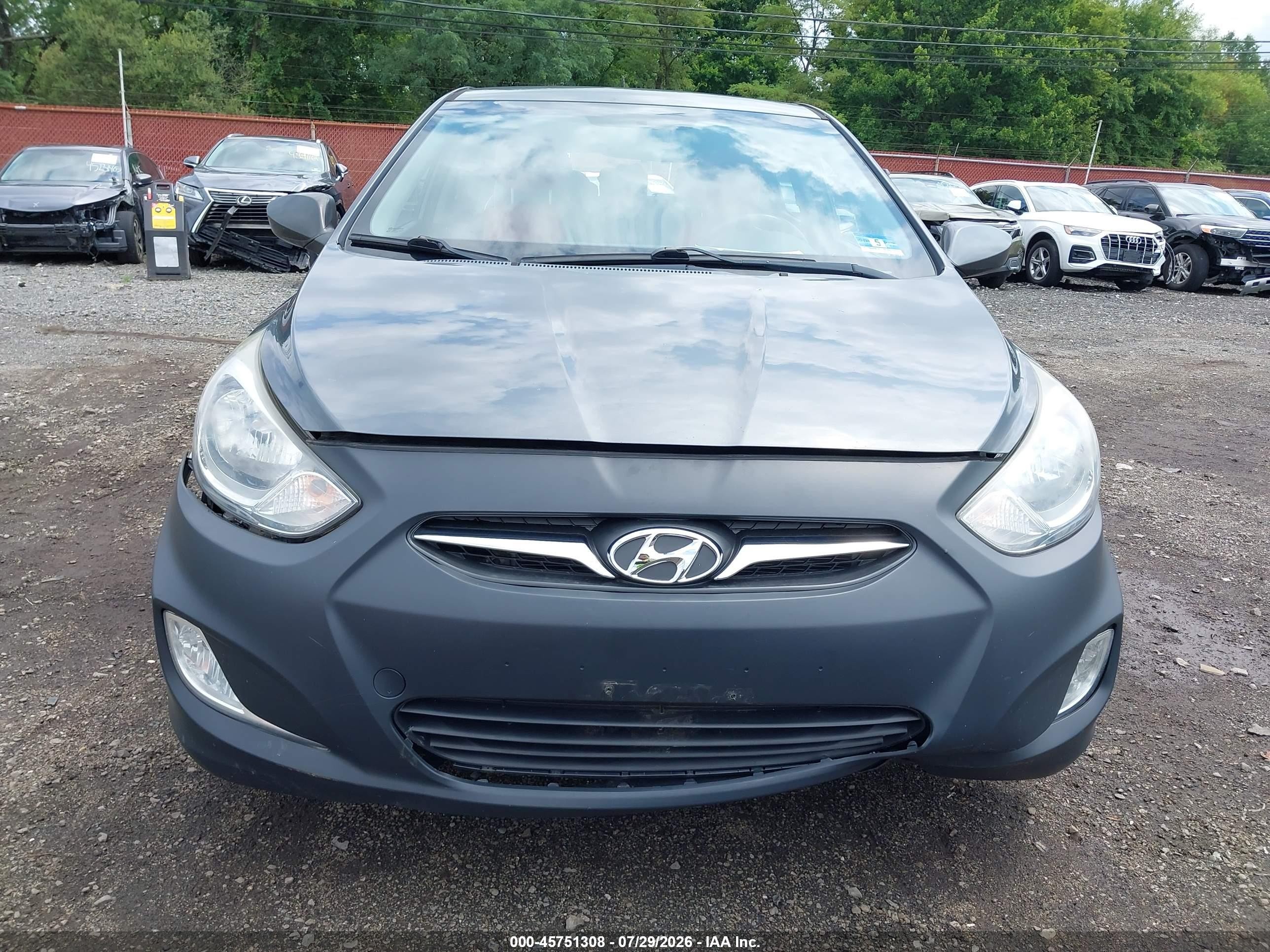2012 Hyundai Accent Se Gray vin: KMHCU5AE7CU054932