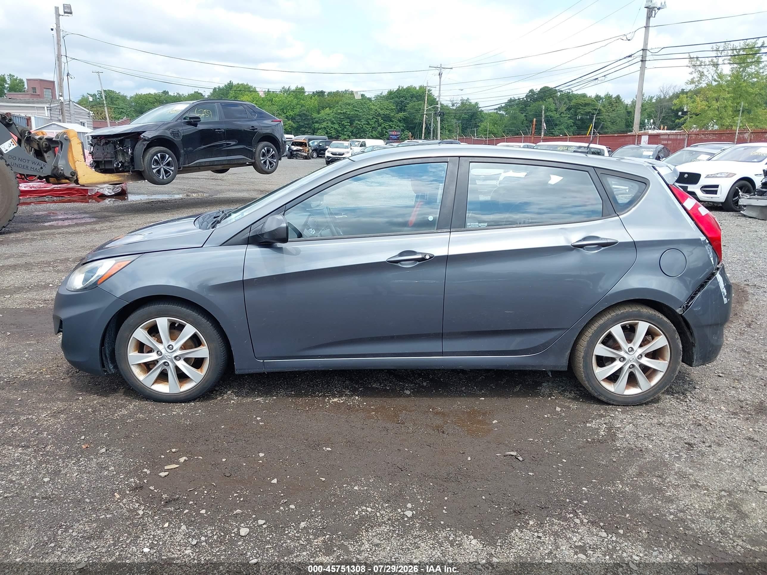 2012 Hyundai Accent Se Gray vin: KMHCU5AE7CU054932