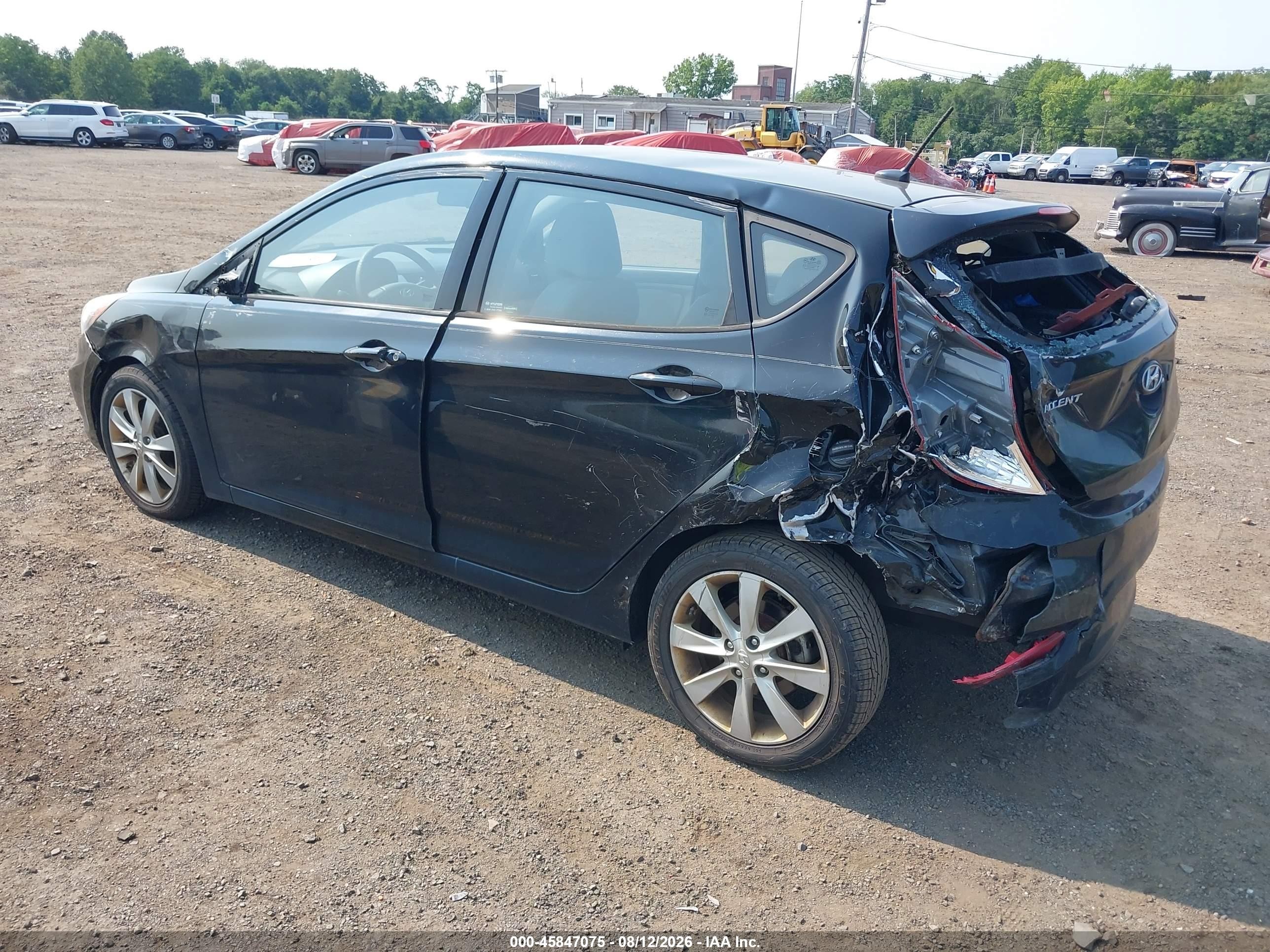 2013 Hyundai Accent Se Черный vin: KMHCU5AE7DU119845