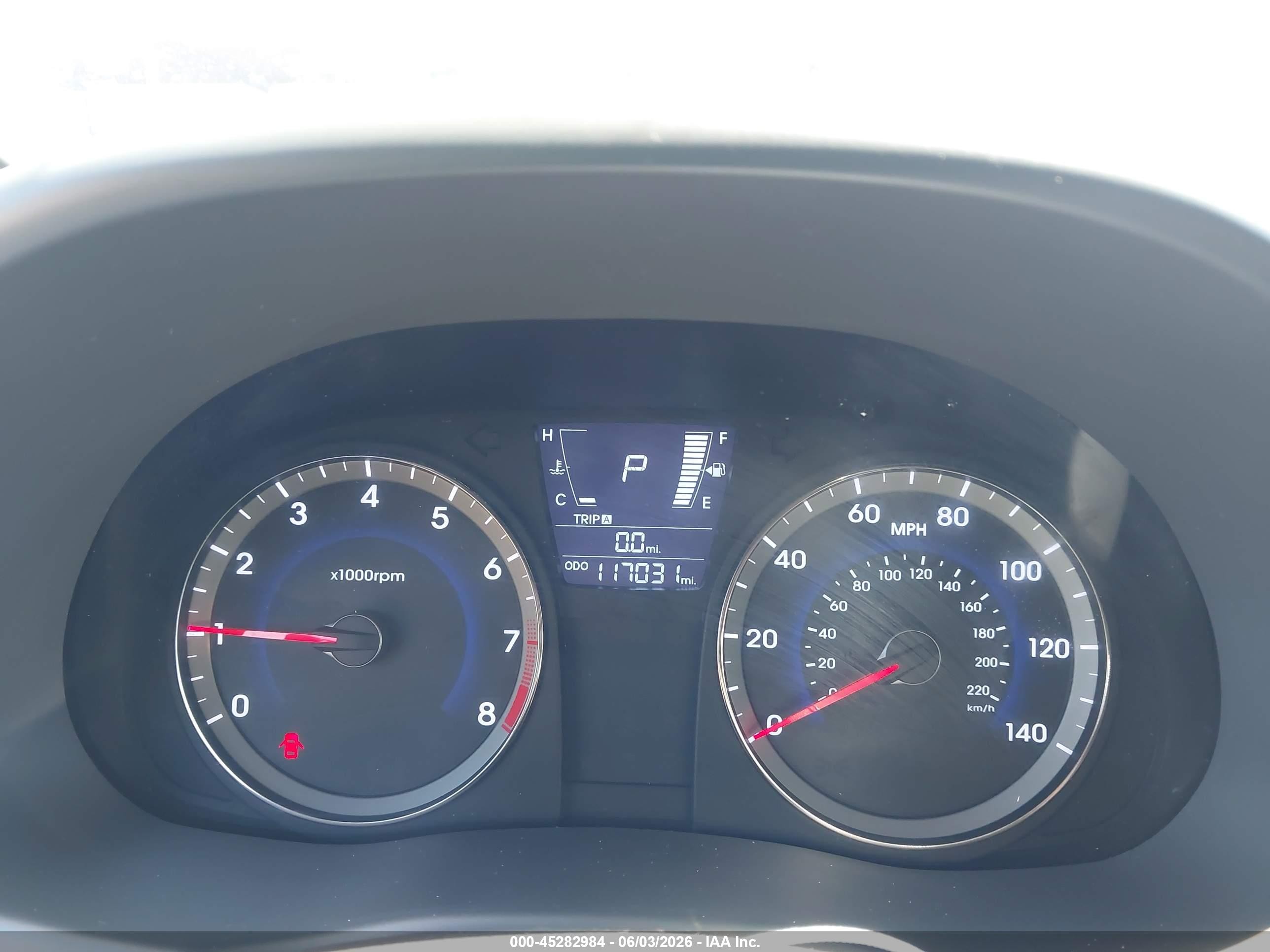 2014 Hyundai Accent Se White vin: KMHCU5AE7EU168206