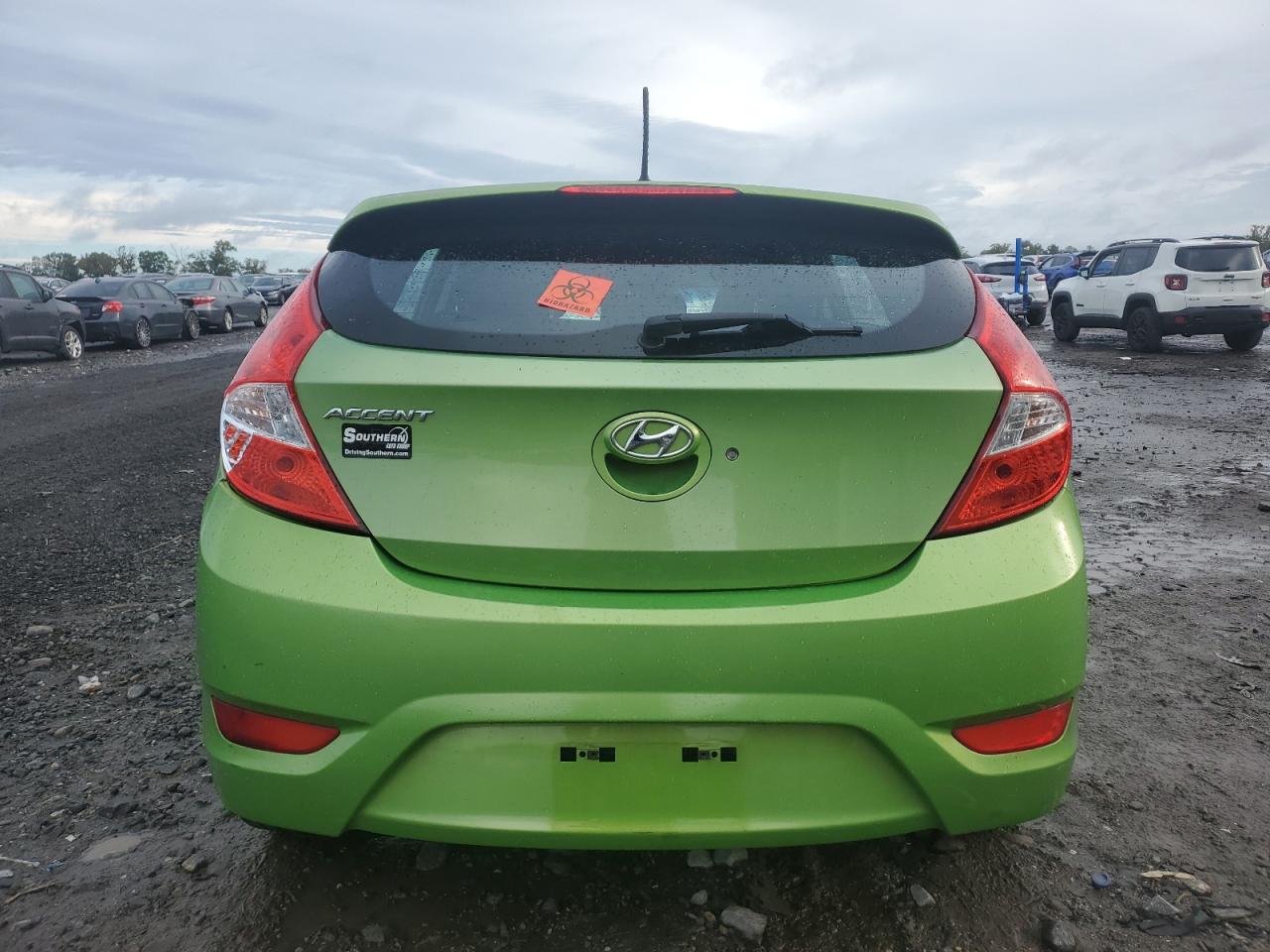 2014 Hyundai Accent Gls Green vin: KMHCU5AE7EU178251