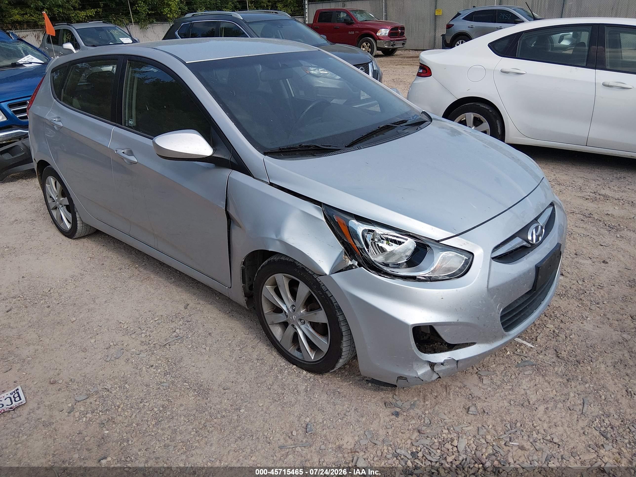2012 Hyundai Accent Se Silver vin: KMHCU5AE8CU004573