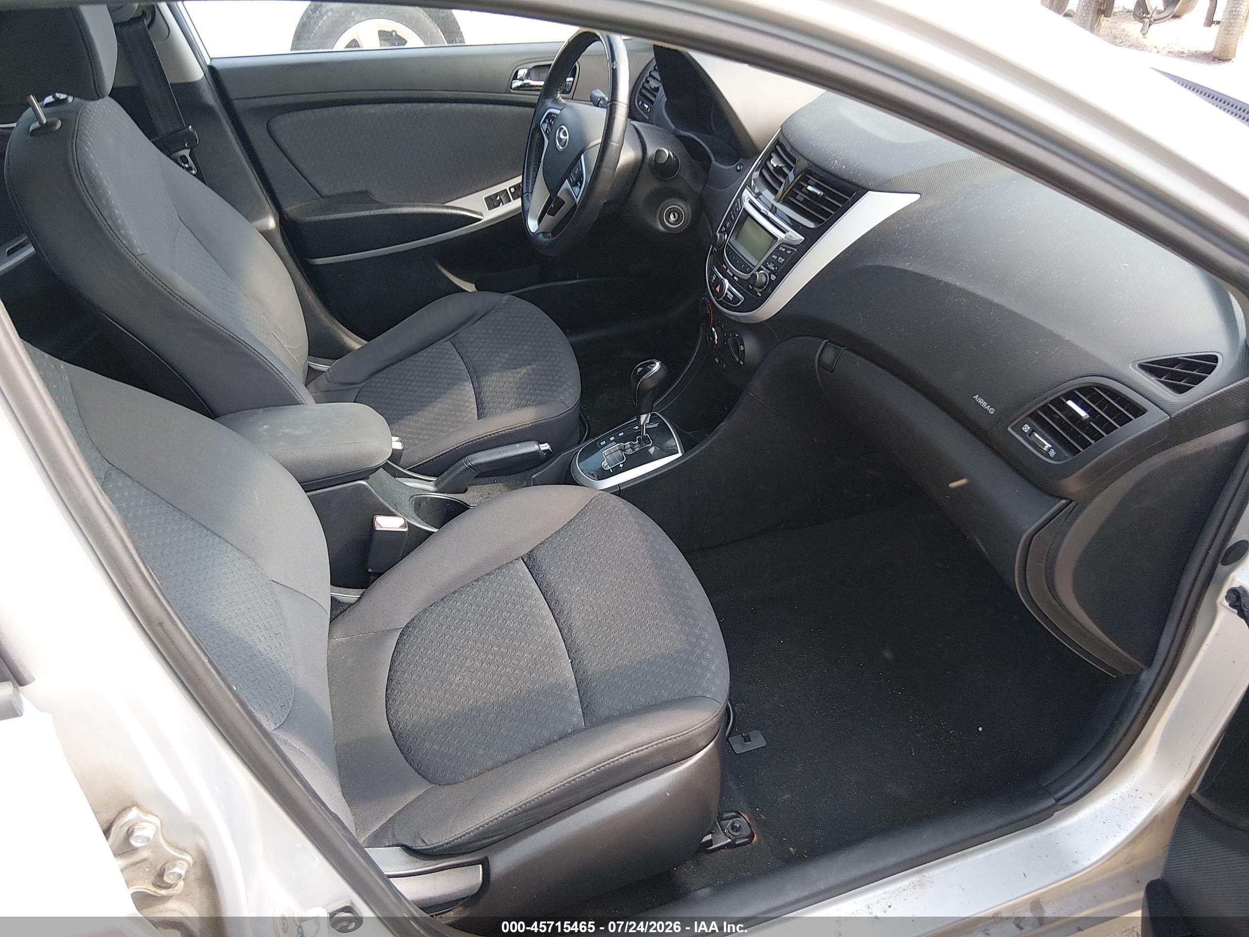 2012 Hyundai Accent Se Silver vin: KMHCU5AE8CU004573