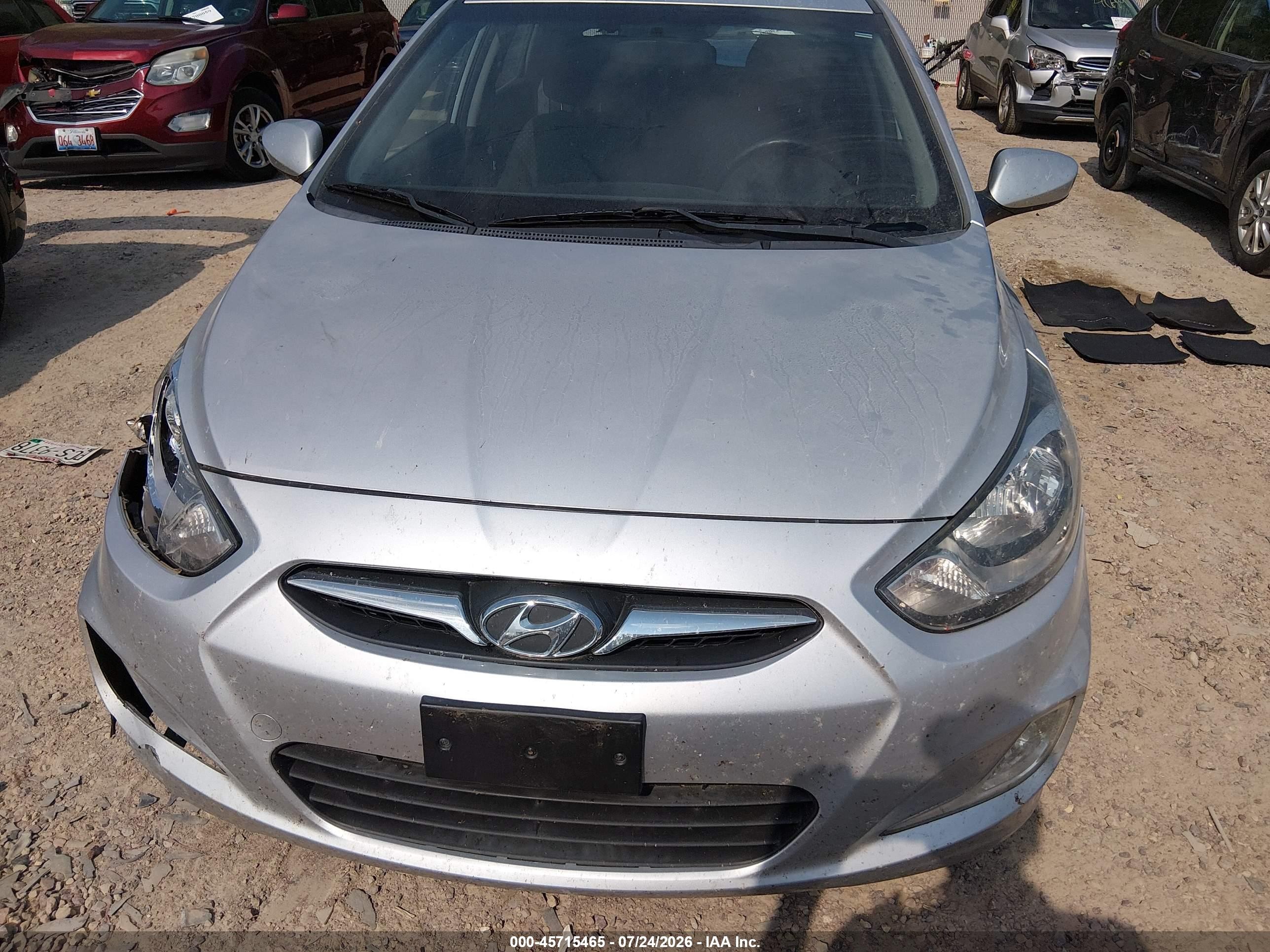 2012 Hyundai Accent Se Silver vin: KMHCU5AE8CU004573