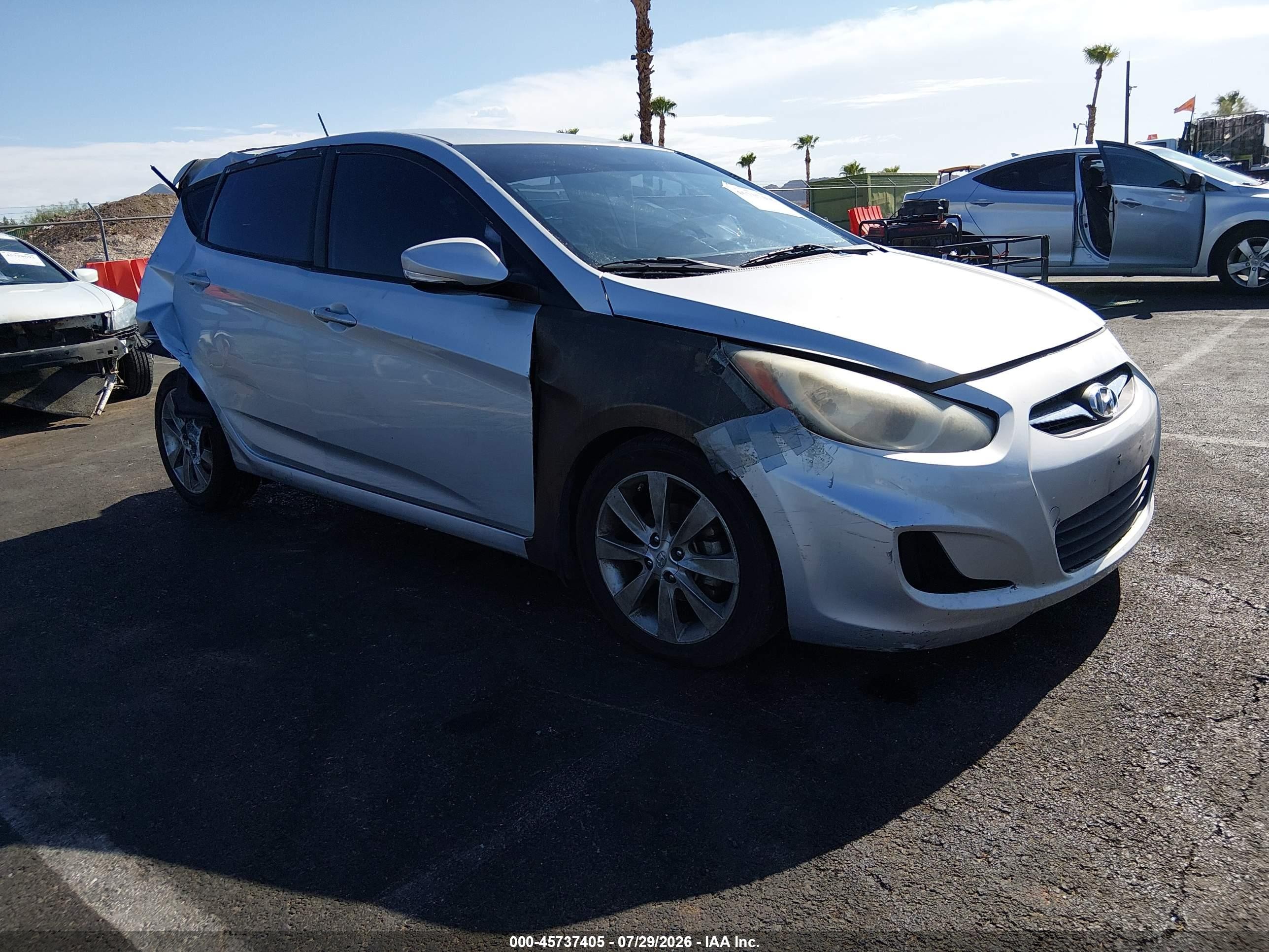 KMHCU5AE8DU111558