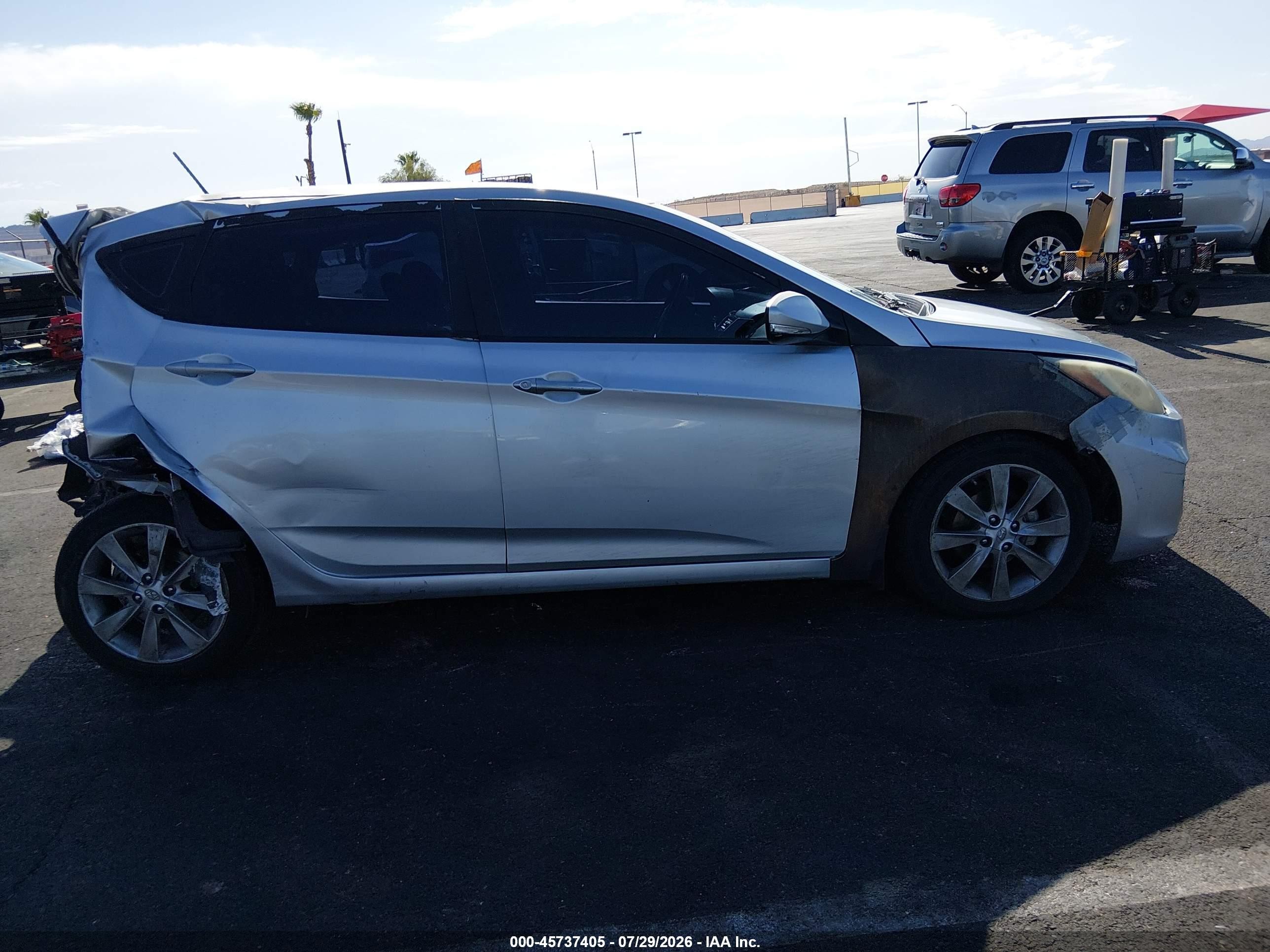 2013 Hyundai Accent Se Silver vin: KMHCU5AE8DU111558
