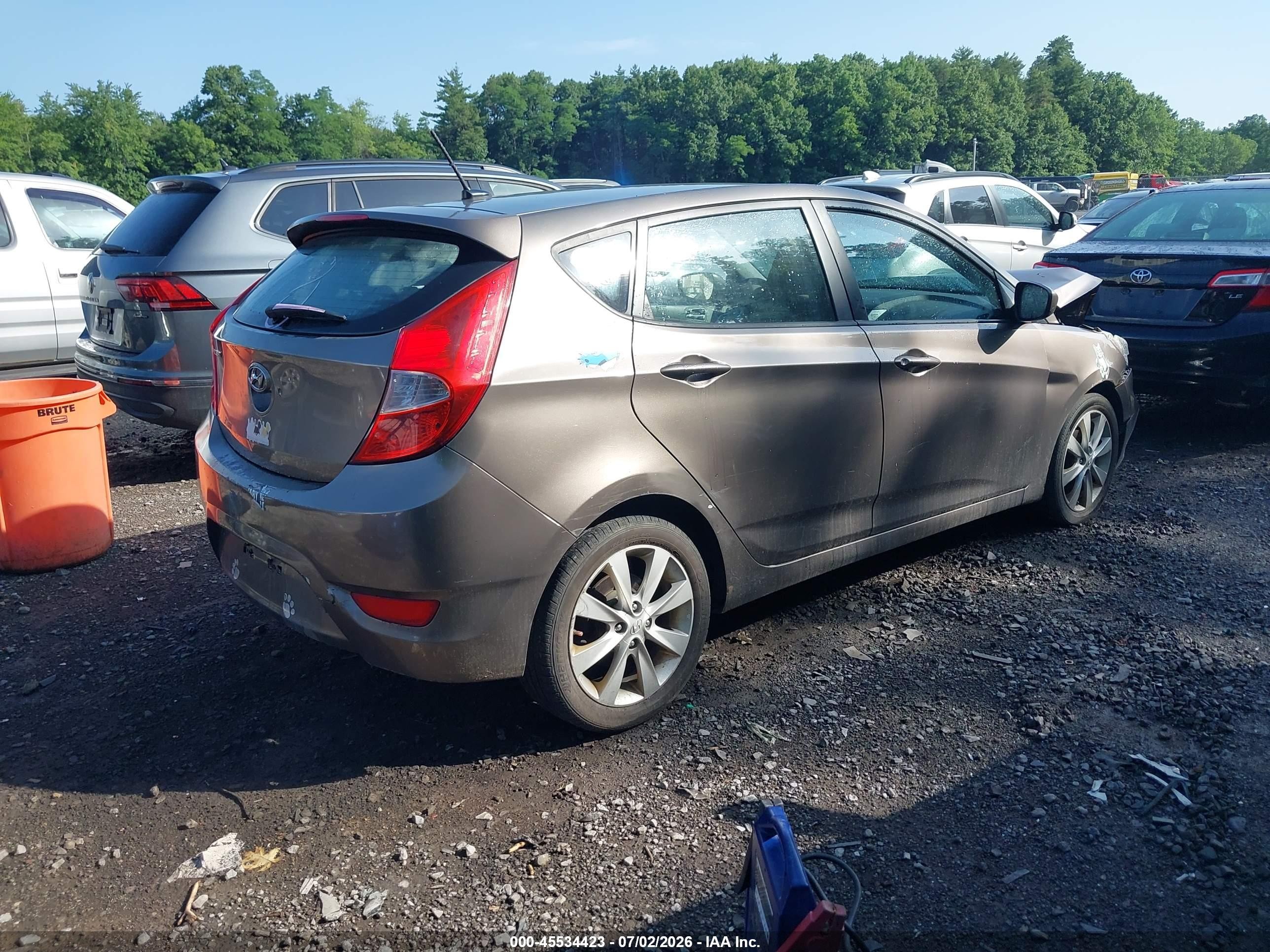 2012 Hyundai Accent Se Brown vin: KMHCU5AE9CU012519