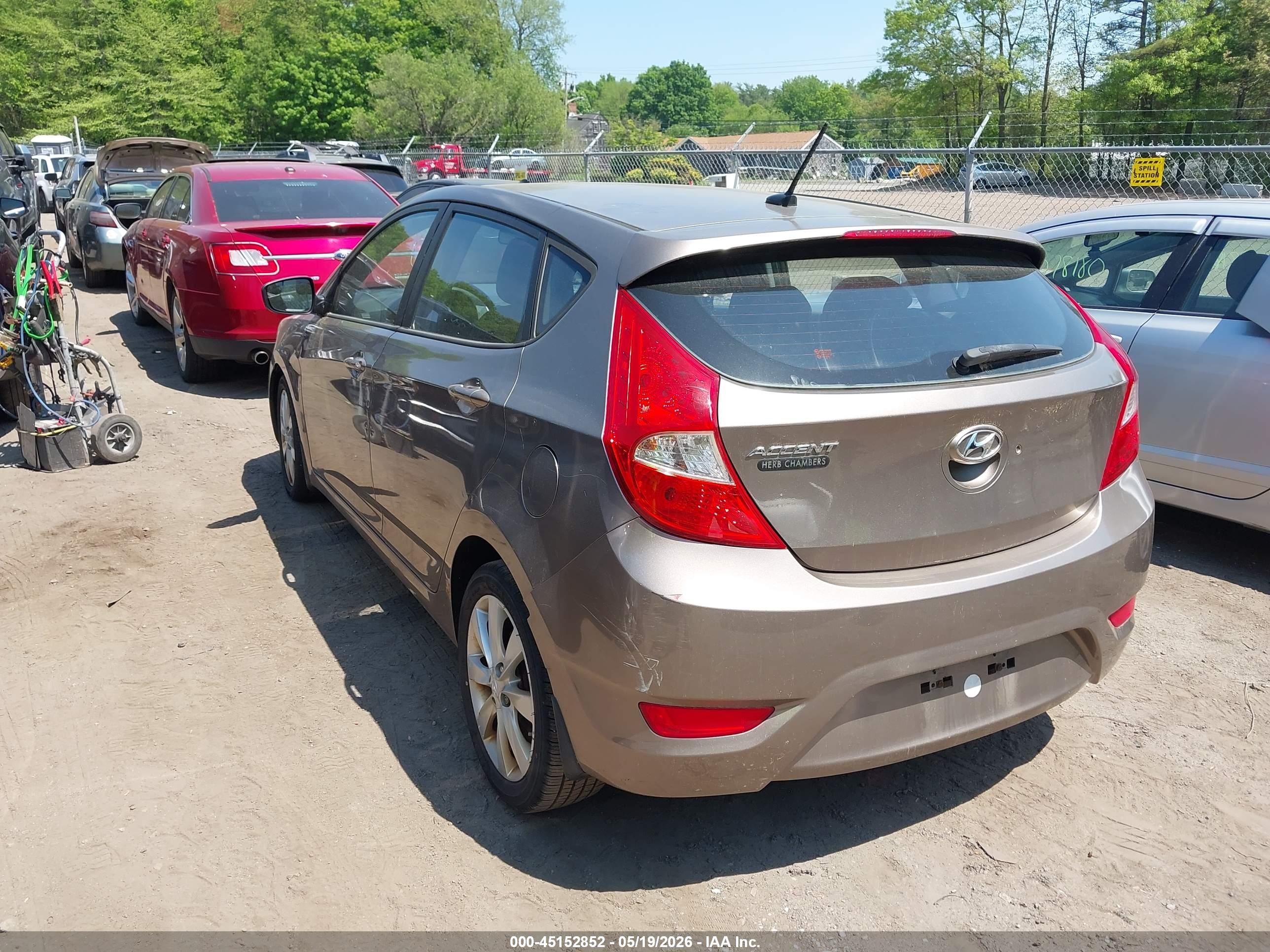 2012 Hyundai Accent Se Brown vin: KMHCU5AE9CU012522