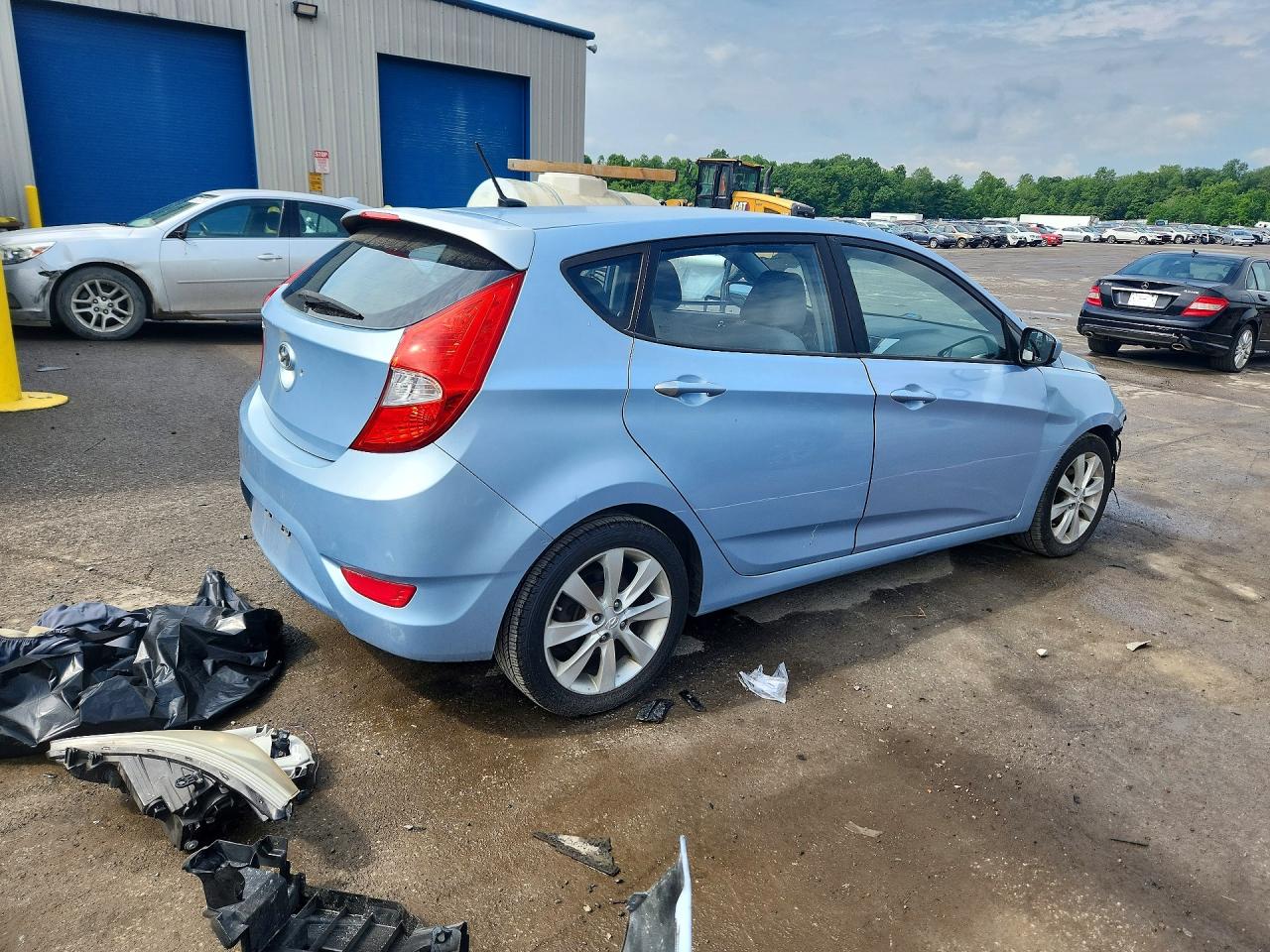 2012 Hyundai Accent Se Blue vin: KMHCU5AE9CU020037