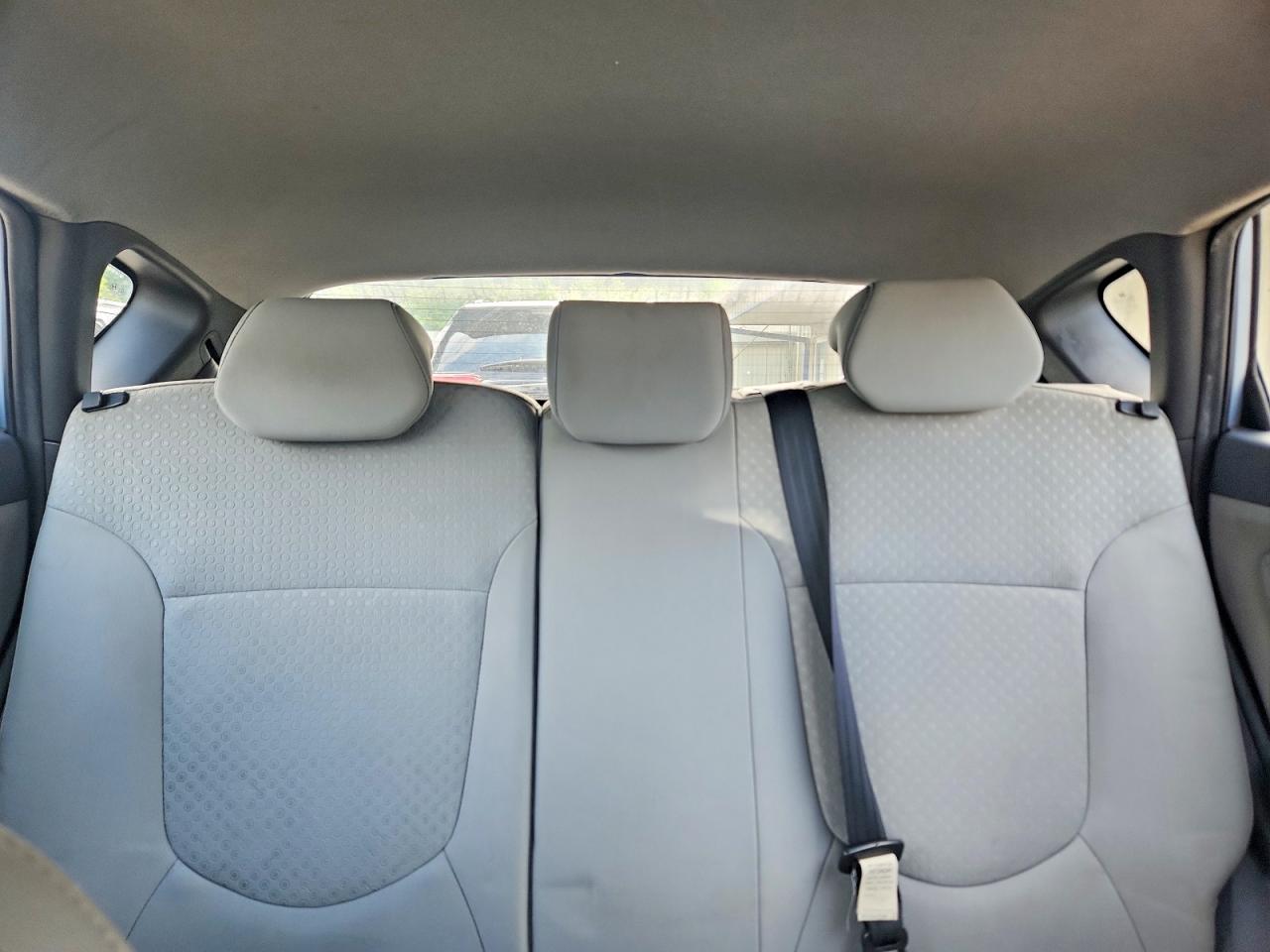 2012 Hyundai Accent Se Blue vin: KMHCU5AE9CU020037