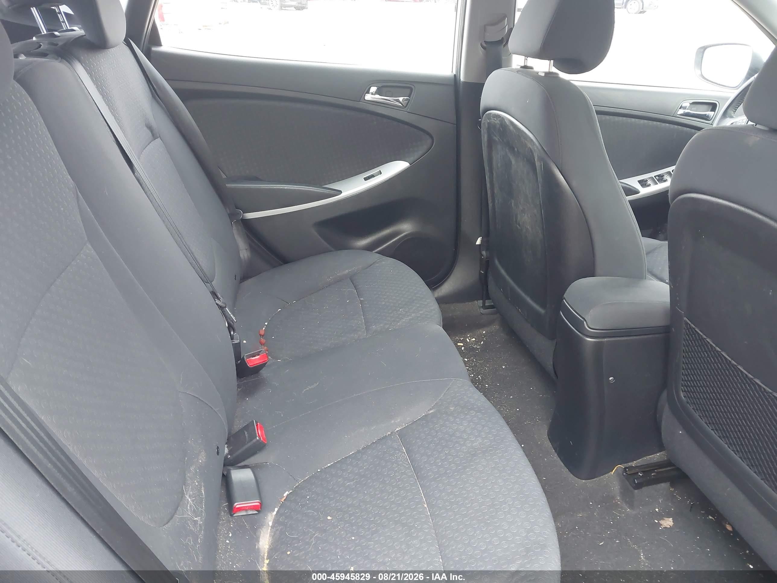2012 Hyundai Accent Se Silver vin: KMHCU5AE9CU029708