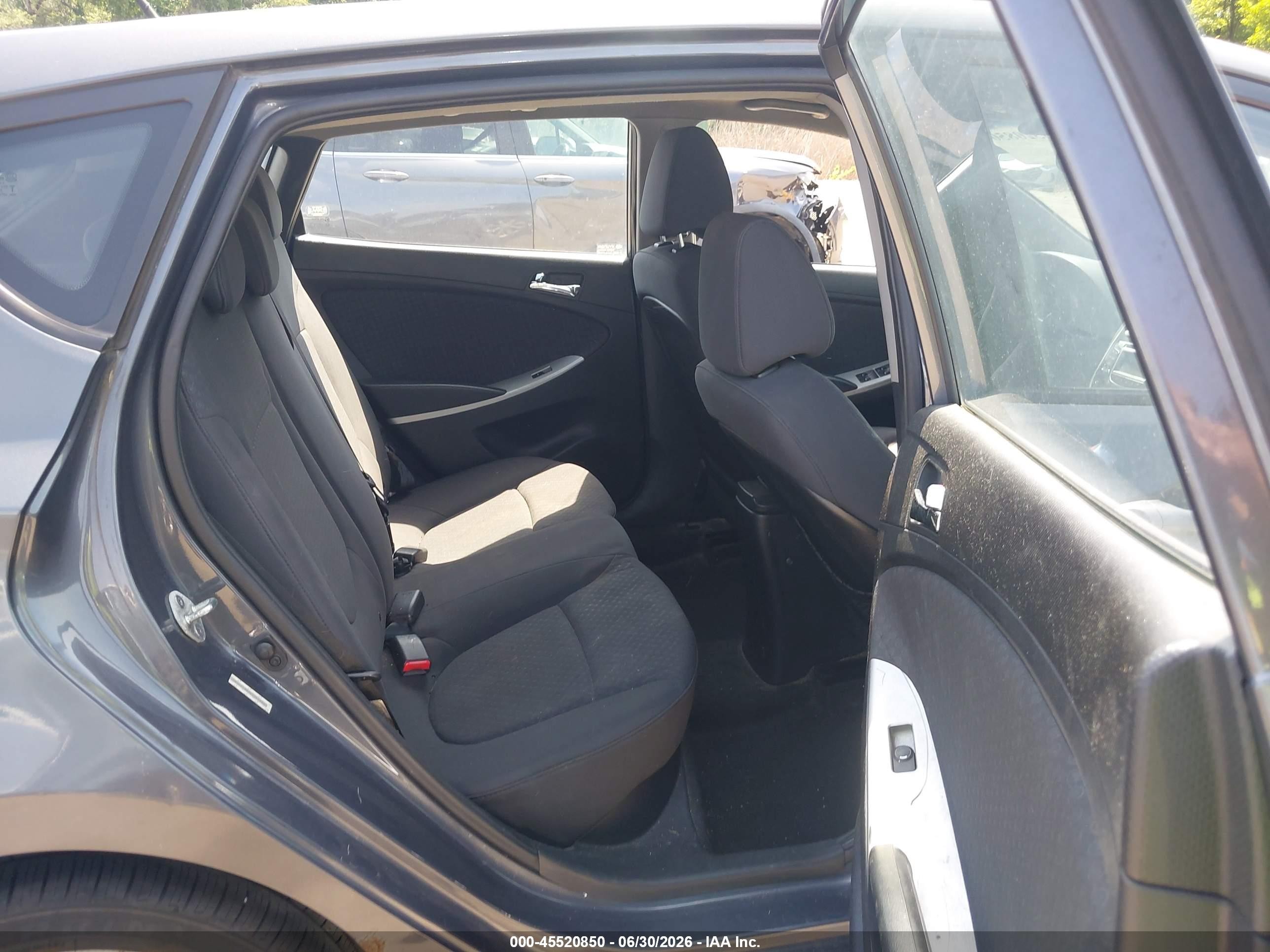 2013 Hyundai Accent Se Gray vin: KMHCU5AE9DU067389