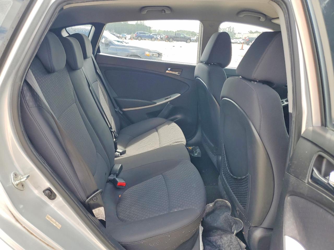 2013 Hyundai Accent Se Silver vin: KMHCU5AE9DU068879