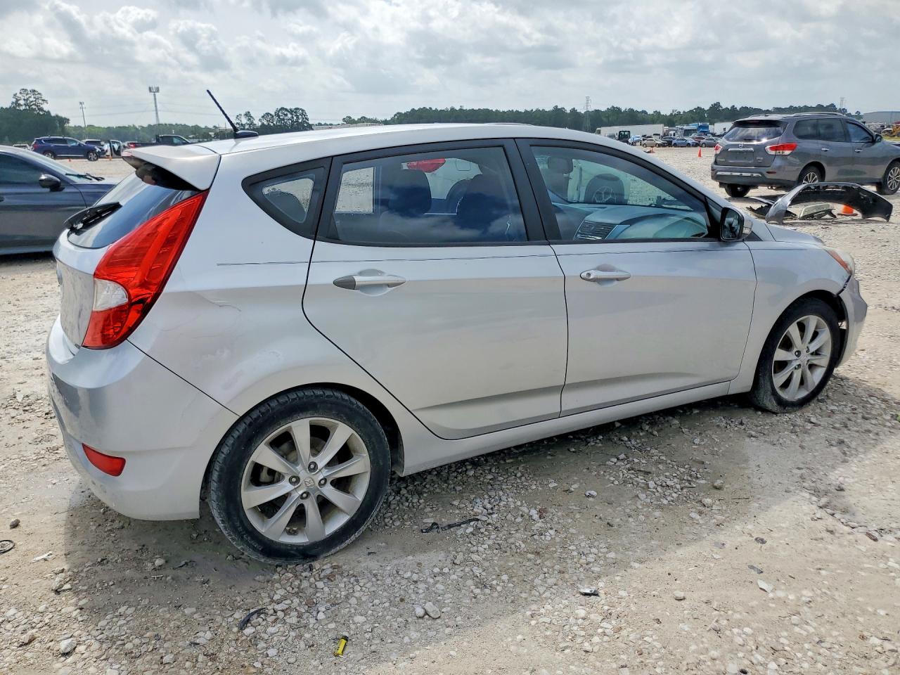 2013 Hyundai Accent Se Silver vin: KMHCU5AE9DU068879