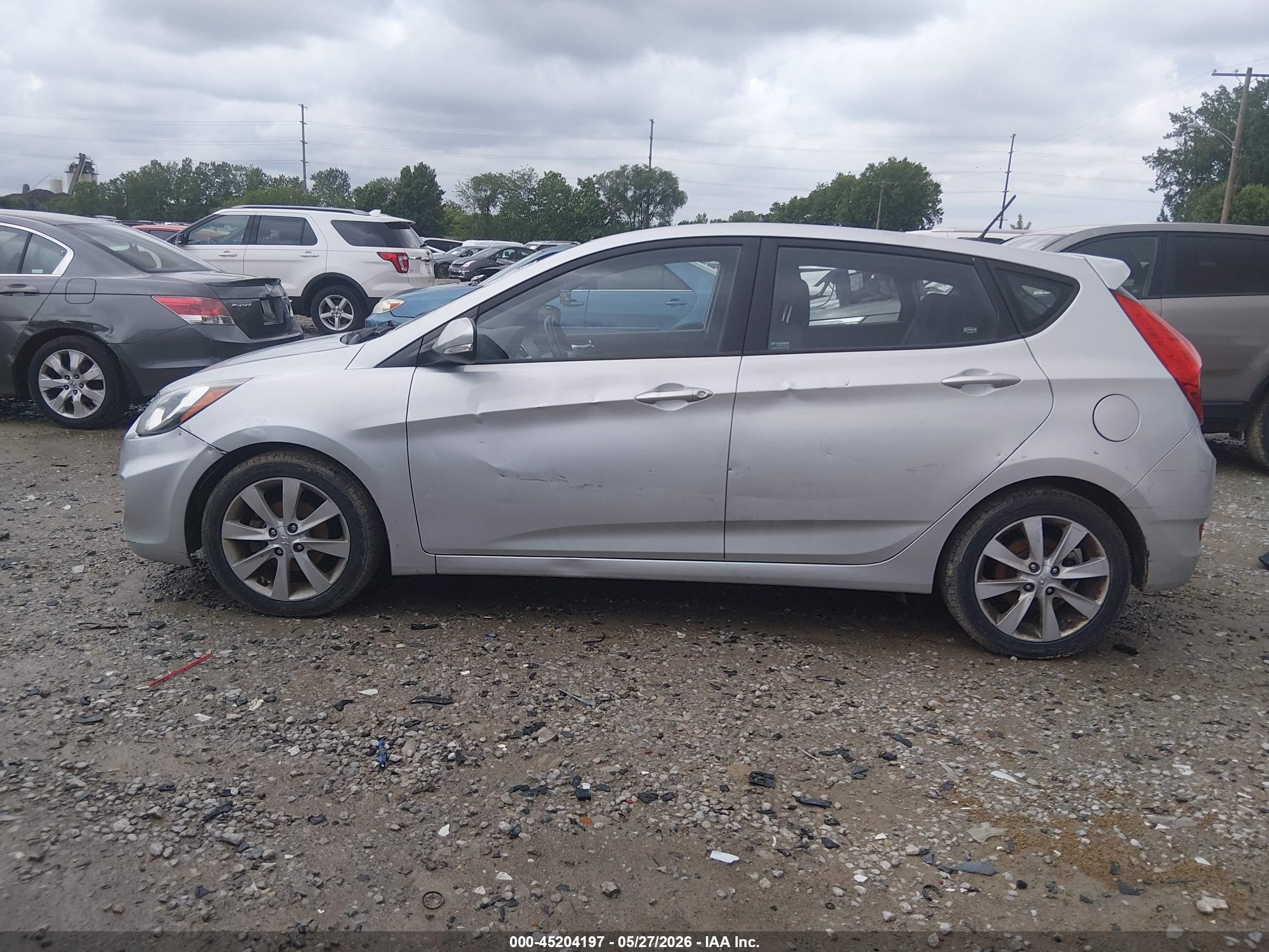 2013 Hyundai Accent Se Silver vin: KMHCU5AE9DU071815
