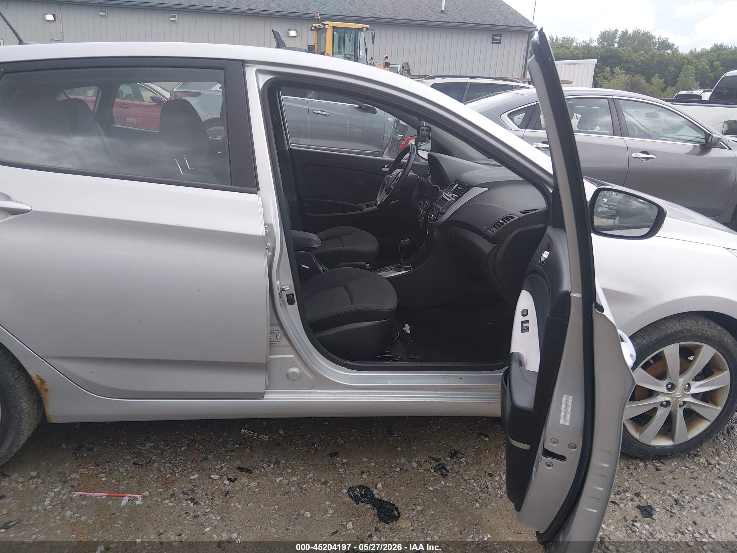 2013 Hyundai Accent Se Silver vin: KMHCU5AE9DU071815