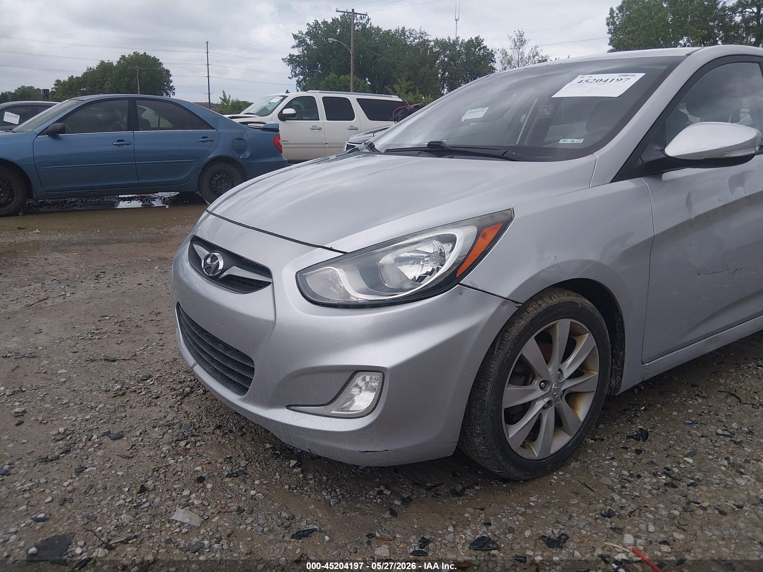 2013 Hyundai Accent Se Silver vin: KMHCU5AE9DU071815