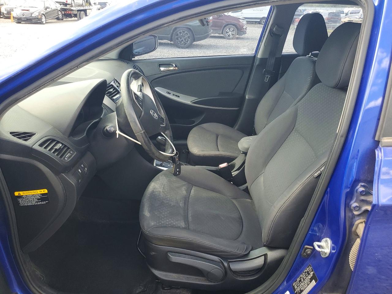 2013 Hyundai Accent Se Blue vin: KMHCU5AE9DU074701