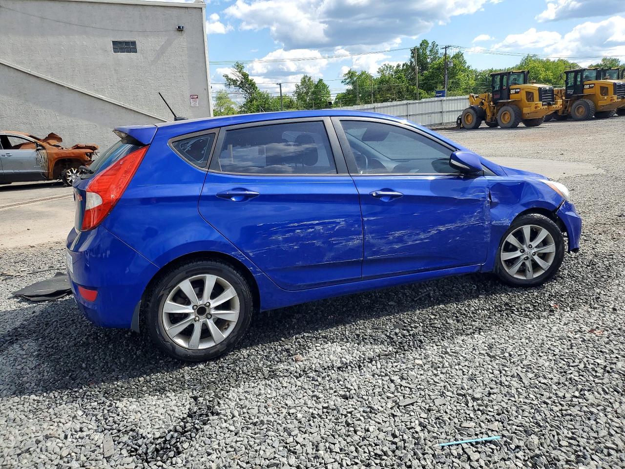 2013 Hyundai Accent Se Blue vin: KMHCU5AE9DU074701