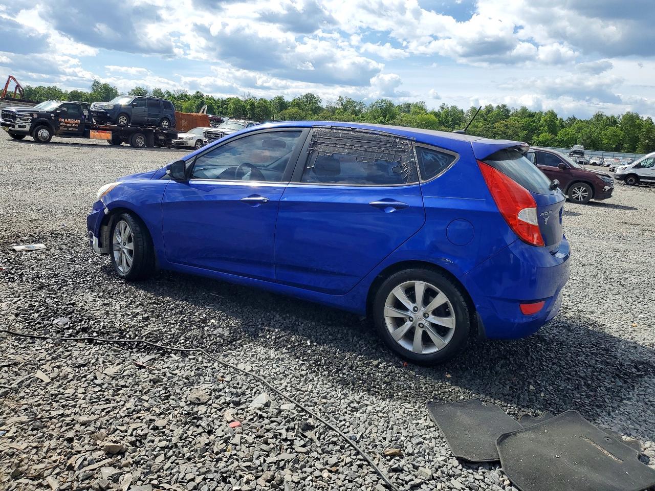 2013 Hyundai Accent Se Blue vin: KMHCU5AE9DU074701