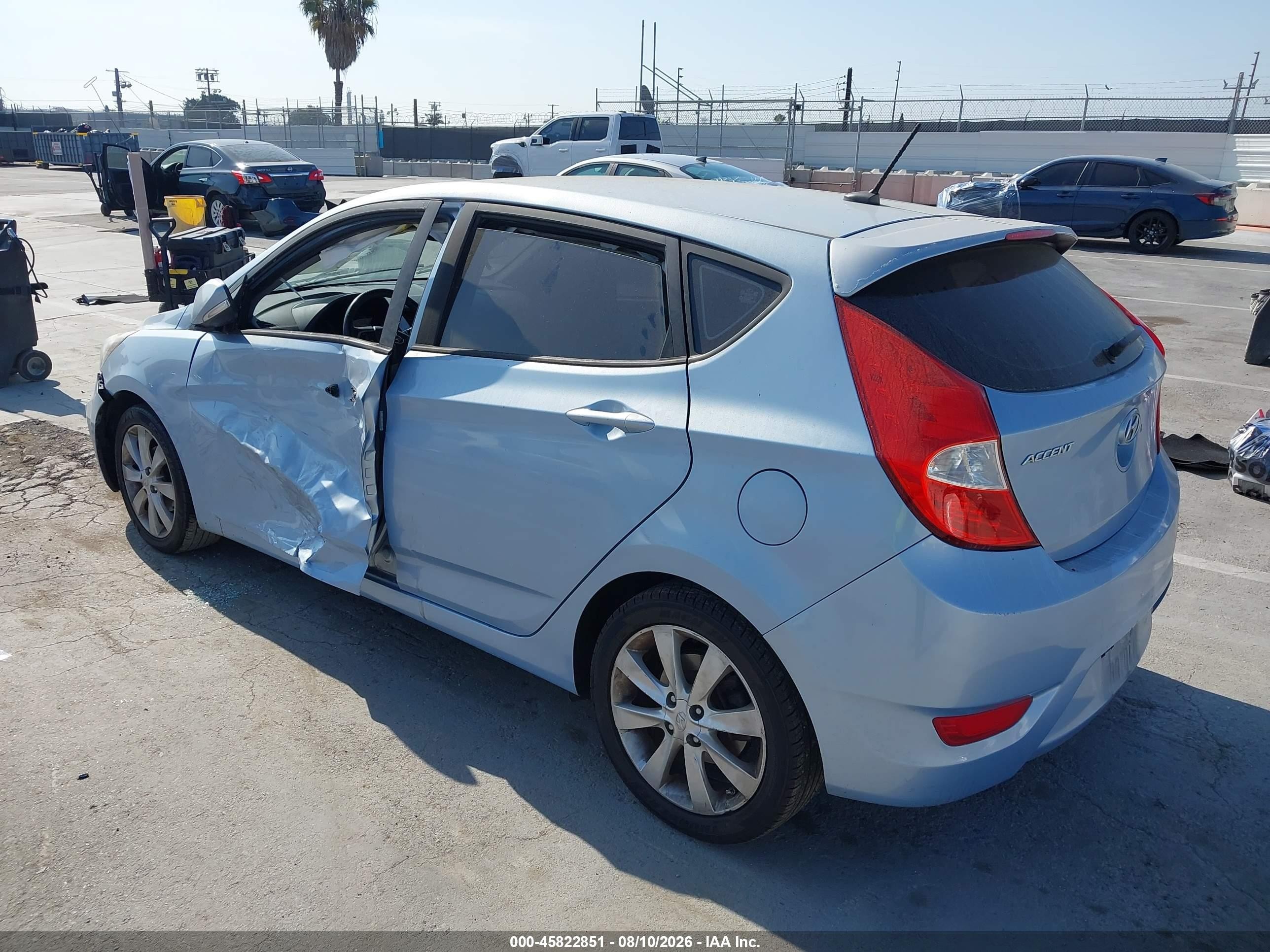 2013 Hyundai Accent Se Light Blue vin: KMHCU5AE9DU098495