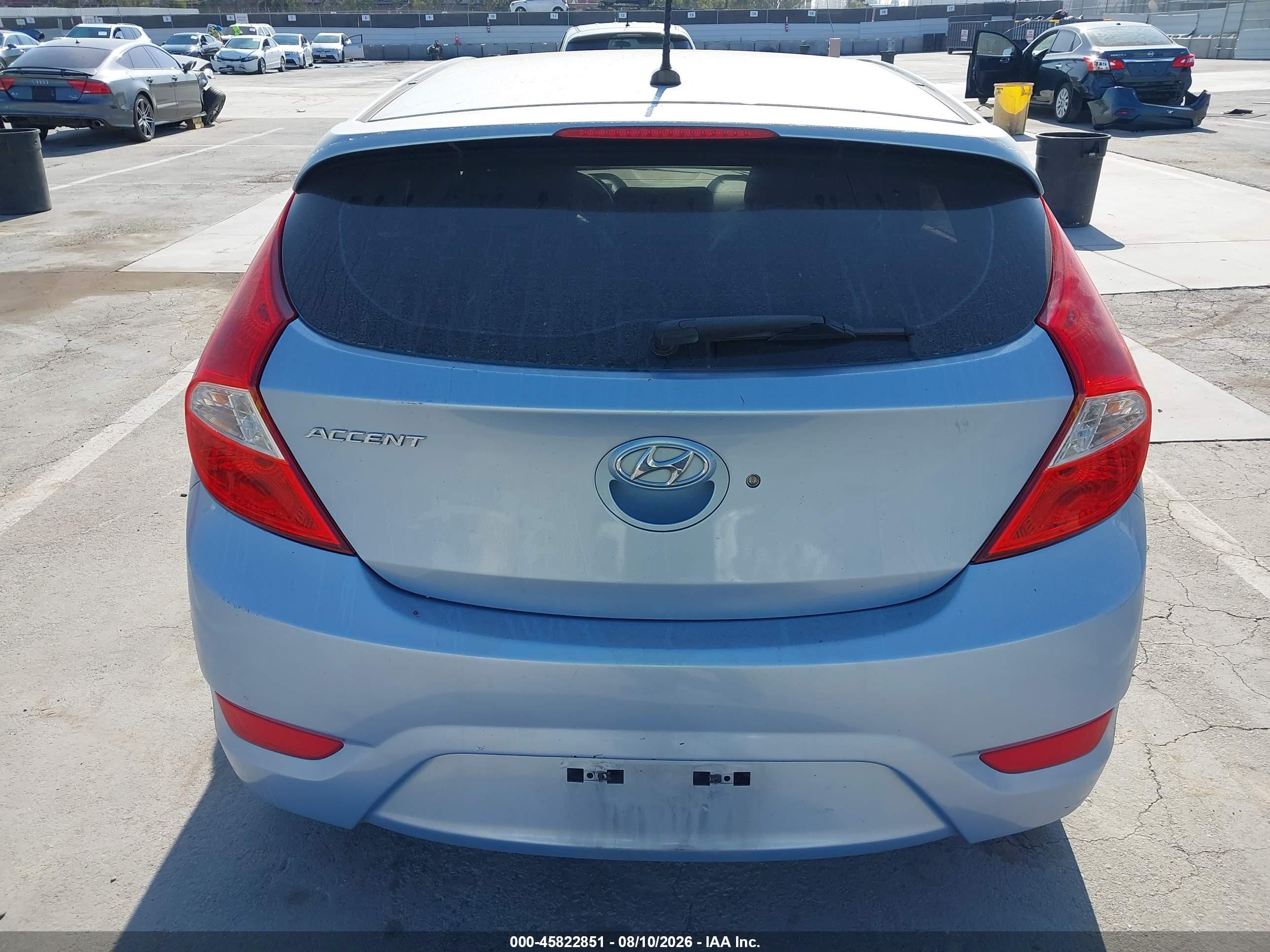 2013 Hyundai Accent Se Light Blue vin: KMHCU5AE9DU098495
