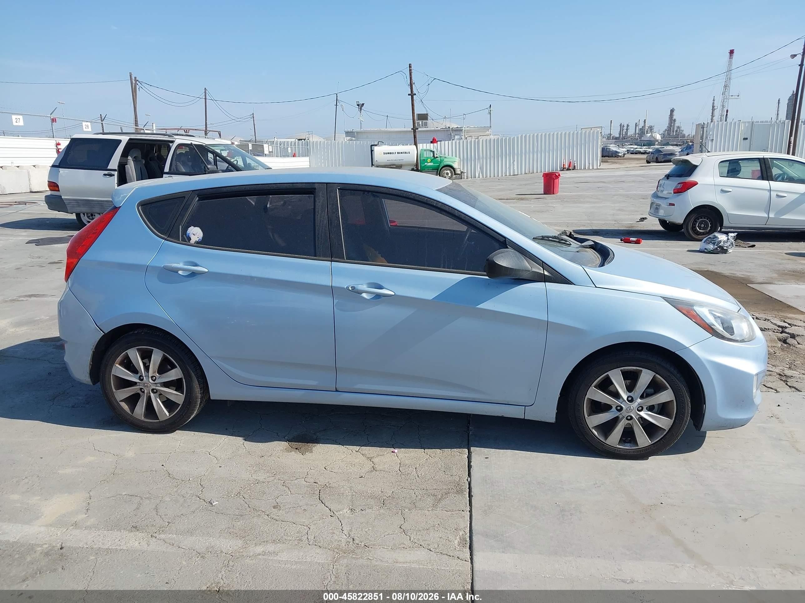 2013 Hyundai Accent Se Light Blue vin: KMHCU5AE9DU098495