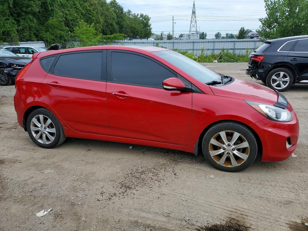 2013 Hyundai Accent Se Red vin: KMHCU5AE9DU105235