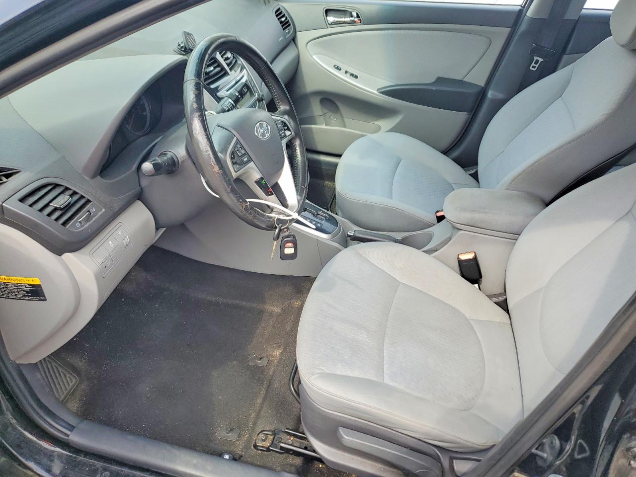 2013 Hyundai Accent Black vin: KMHCU5AE9DU119846