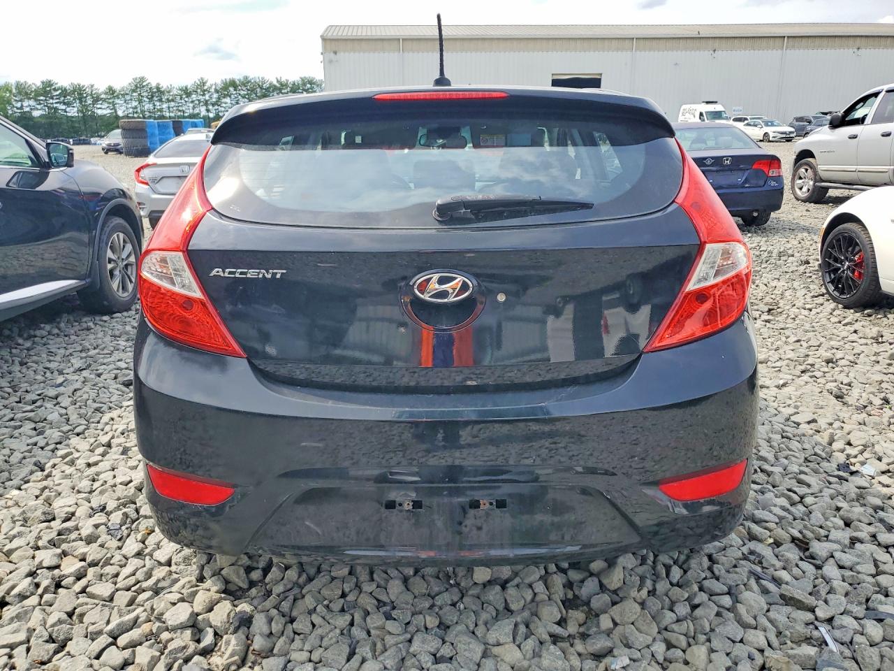 2013 Hyundai Accent Black vin: KMHCU5AE9DU119846