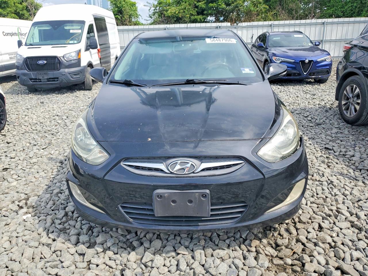 2013 Hyundai Accent Black vin: KMHCU5AE9DU119846