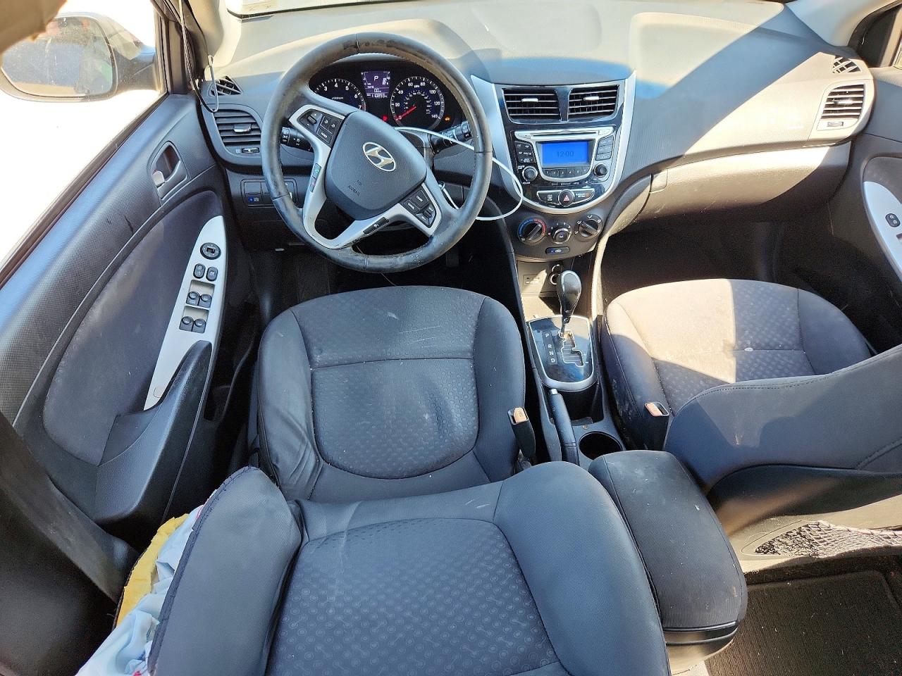 2013 Hyundai Accent Se Серый vin: KMHCU5AE9DU132578