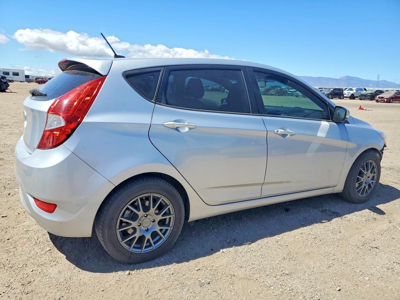 2014 Hyundai Accent Se Silver vin: KMHCU5AE9EU158082