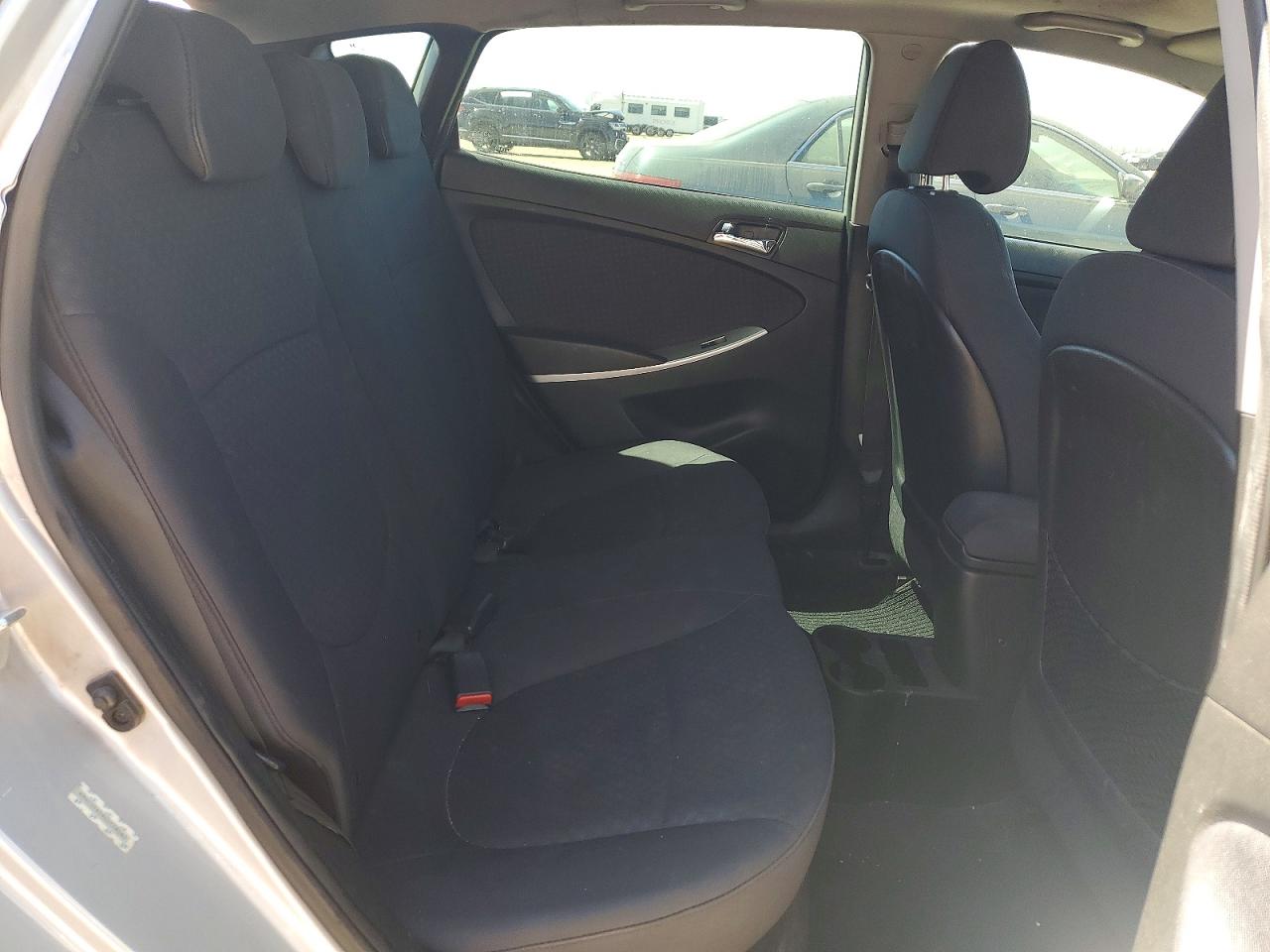 2014 Hyundai Accent Se Silver vin: KMHCU5AE9EU158082