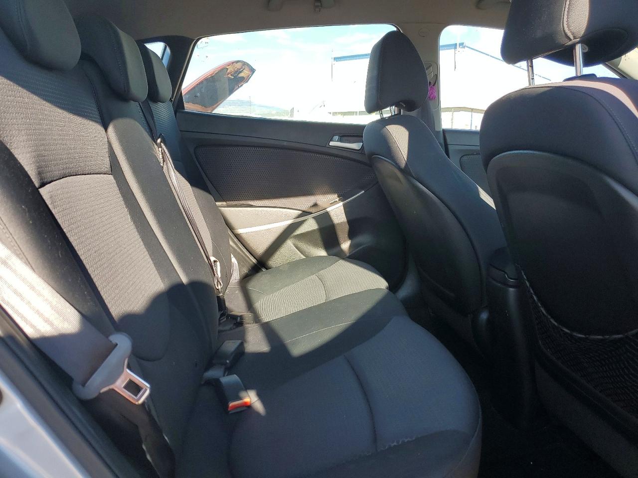 2015 Hyundai Accent Sport Серебряный vin: KMHCU5AE9FU233039