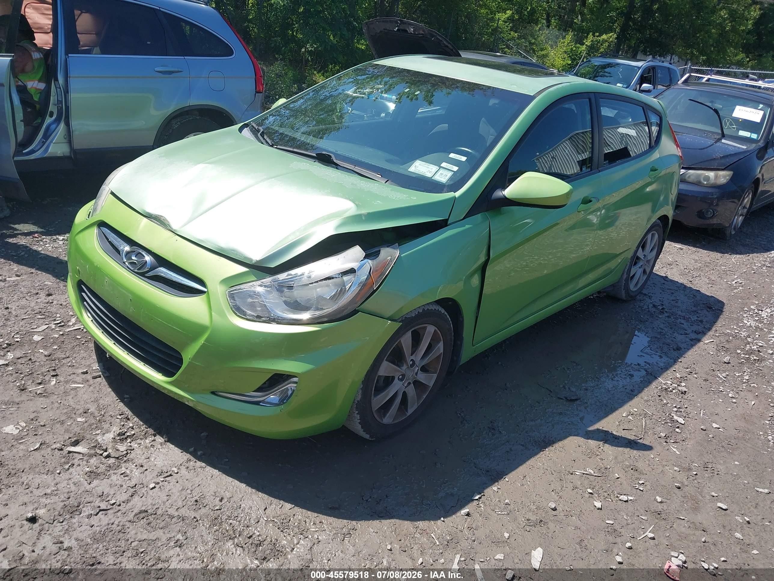 2012 Hyundai Accent Se Green vin: KMHCU5AEXCU035257