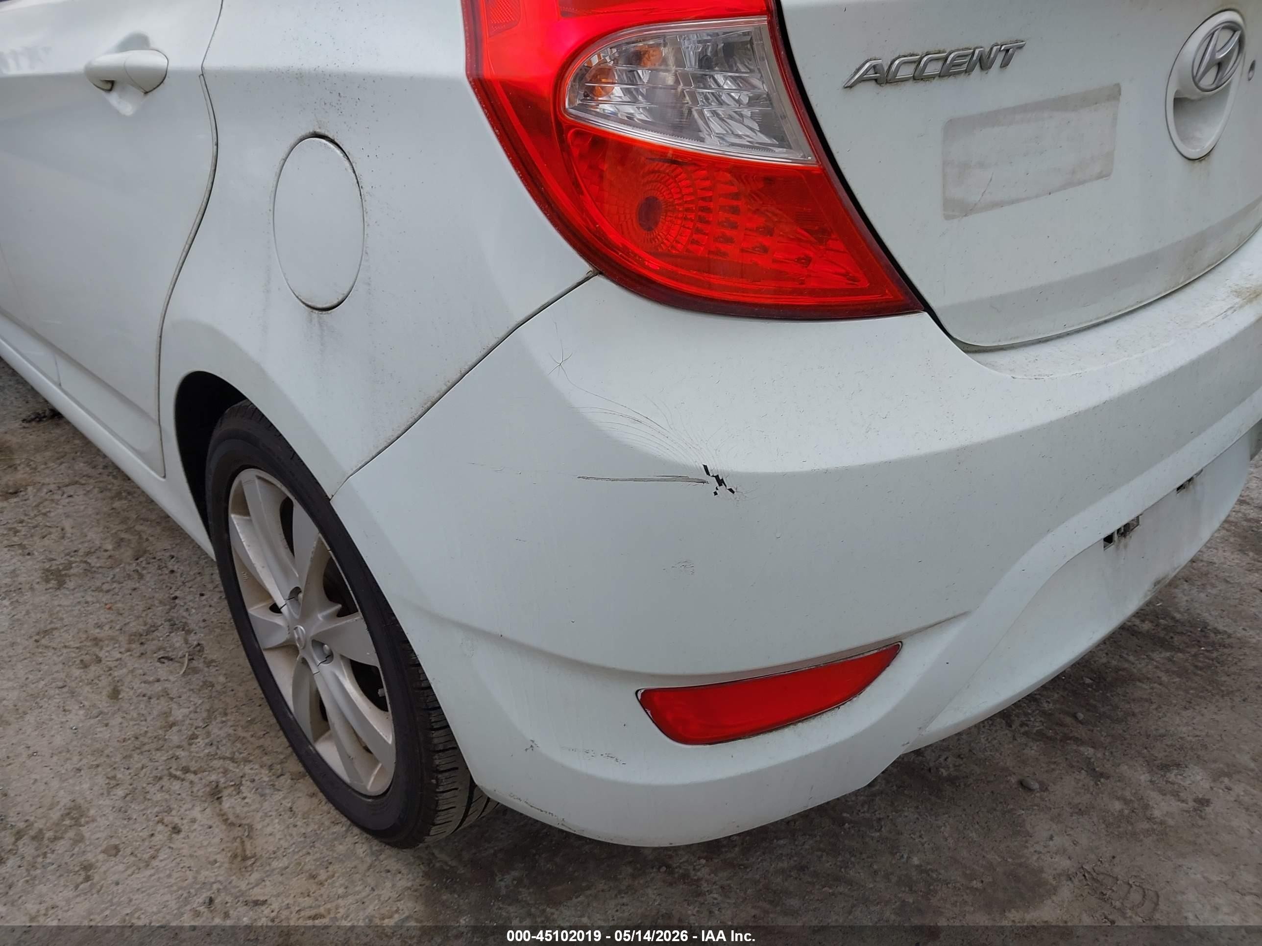 2013 Hyundai Accent Se Белый vin: KMHCU5AEXDU073184