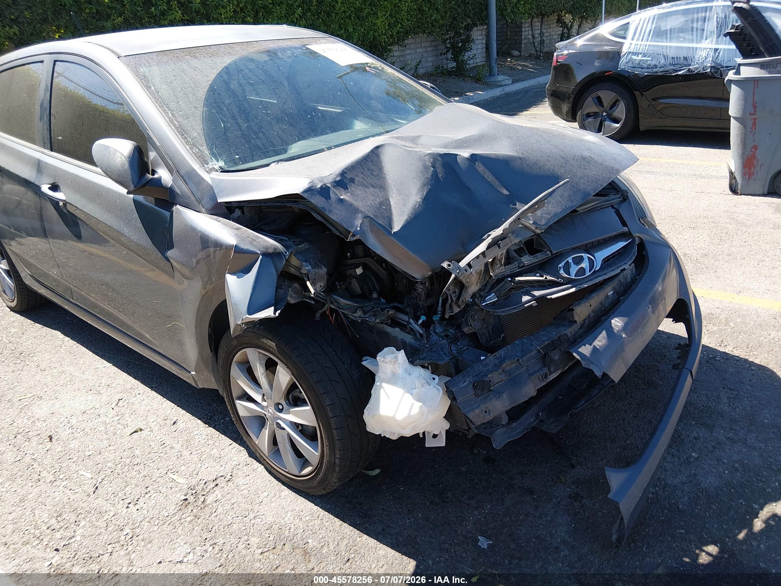 2013 Hyundai Accent Se Gray vin: KMHCU5AEXDU073685