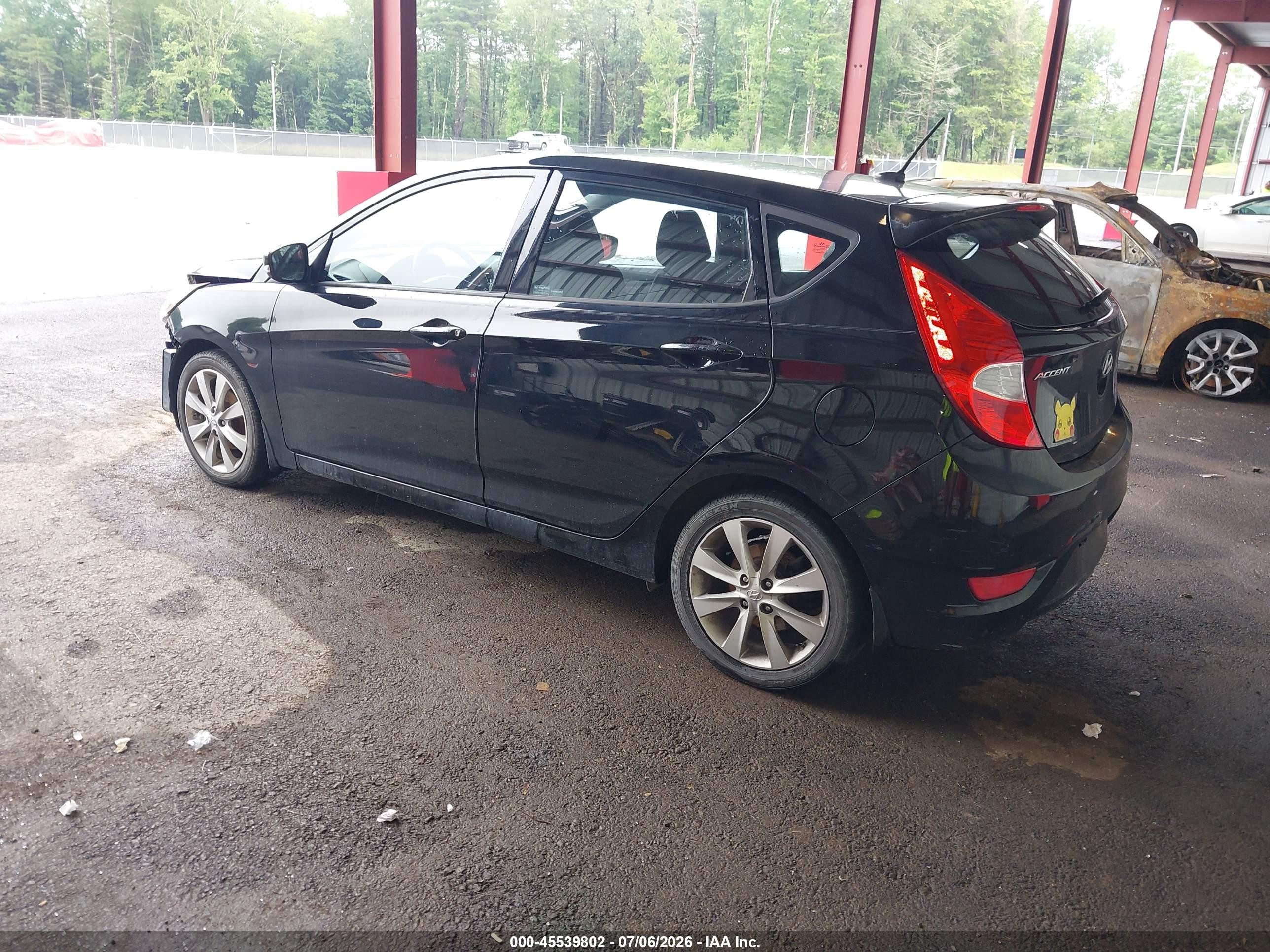 2013 Hyundai Accent Se Black vin: KMHCU5AEXDU100643